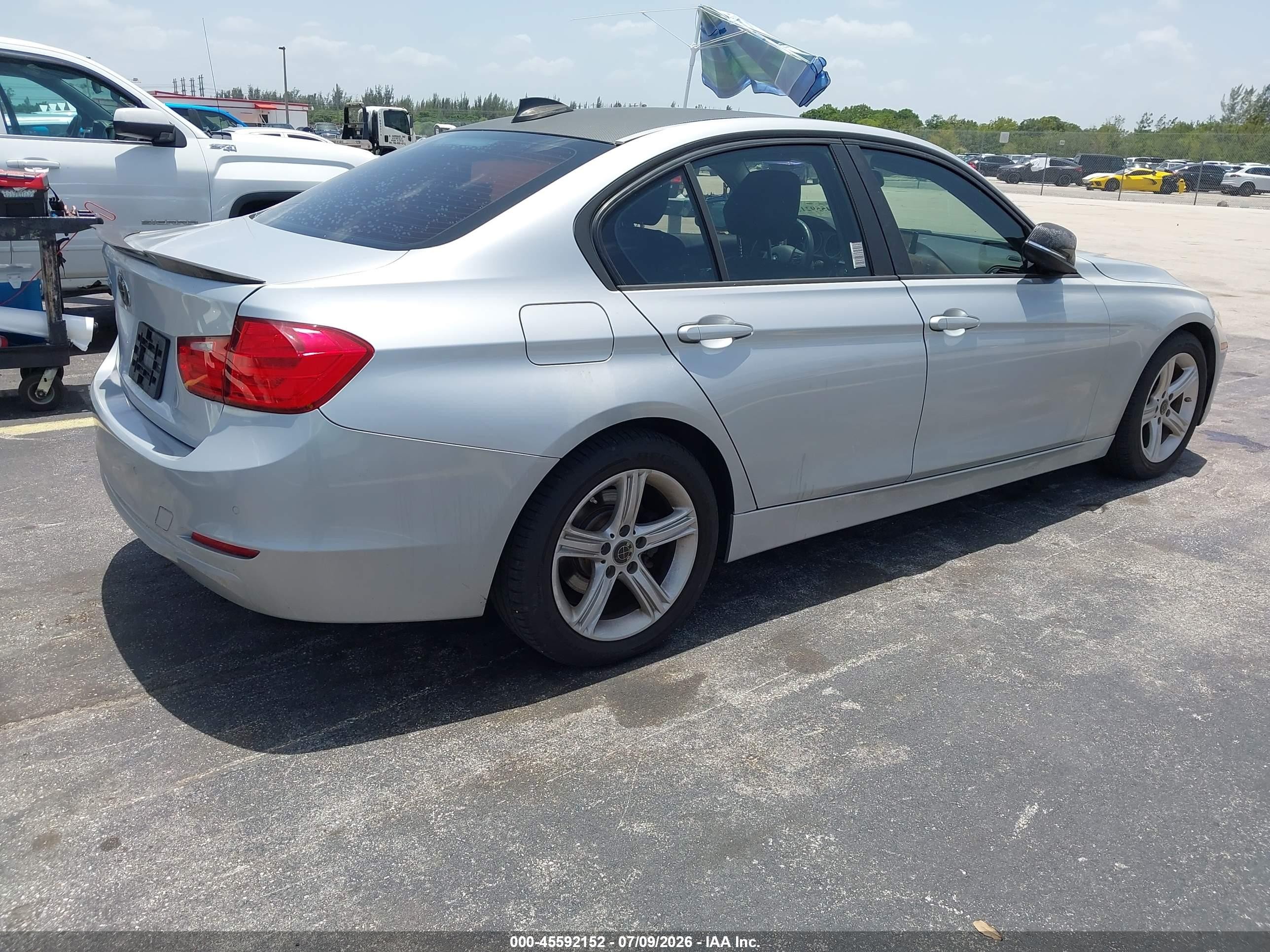 2015 Bmw 320i Xdrive Silver vin: WBA3C3G50FNT52320
