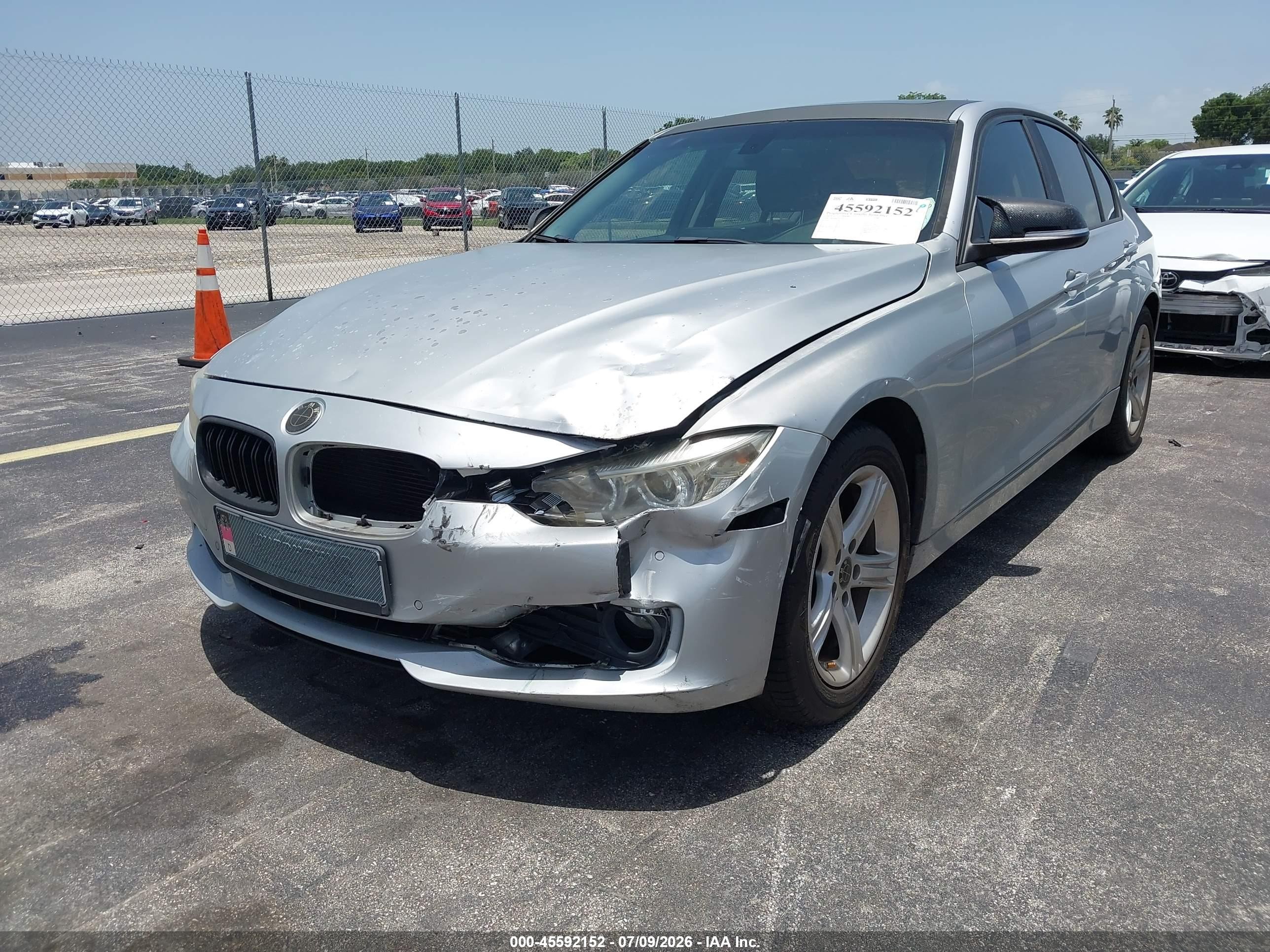 2015 Bmw 320i Xdrive Silver vin: WBA3C3G50FNT52320