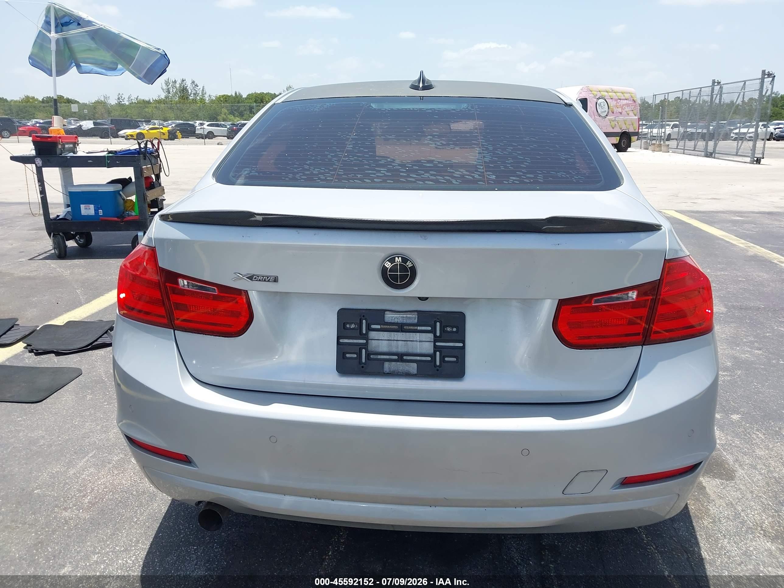 2015 Bmw 320i Xdrive Silver vin: WBA3C3G50FNT52320