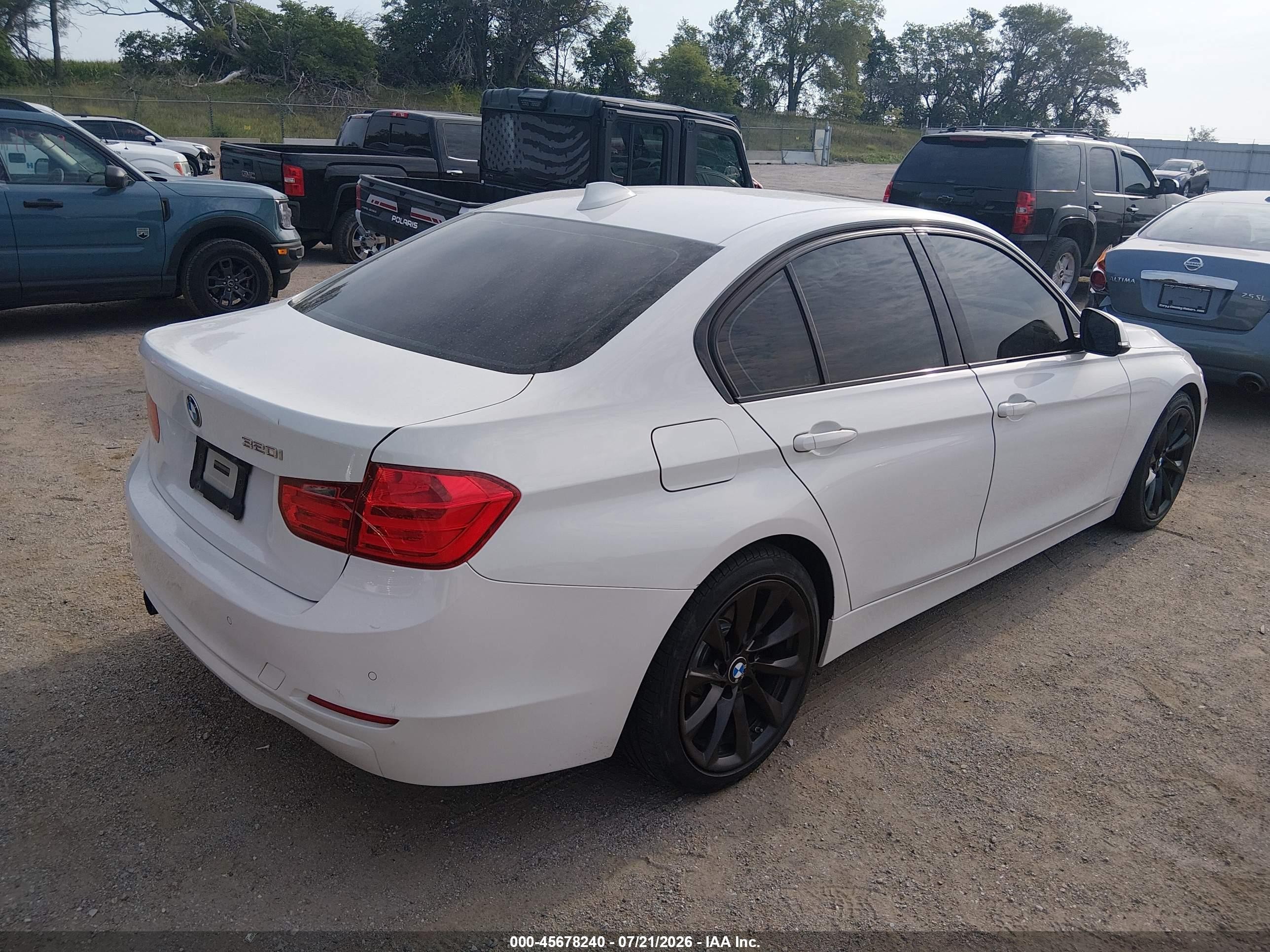 2015 Bmw 320i Xdrive White vin: WBA3C3G51FNT51869