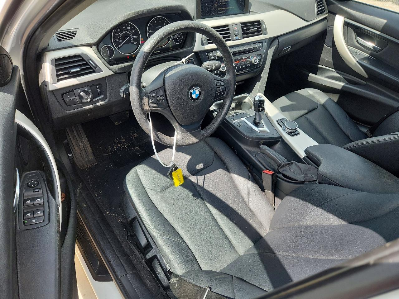 2015 Bmw 320 I Xdrive White vin: WBA3C3G51FNT52486