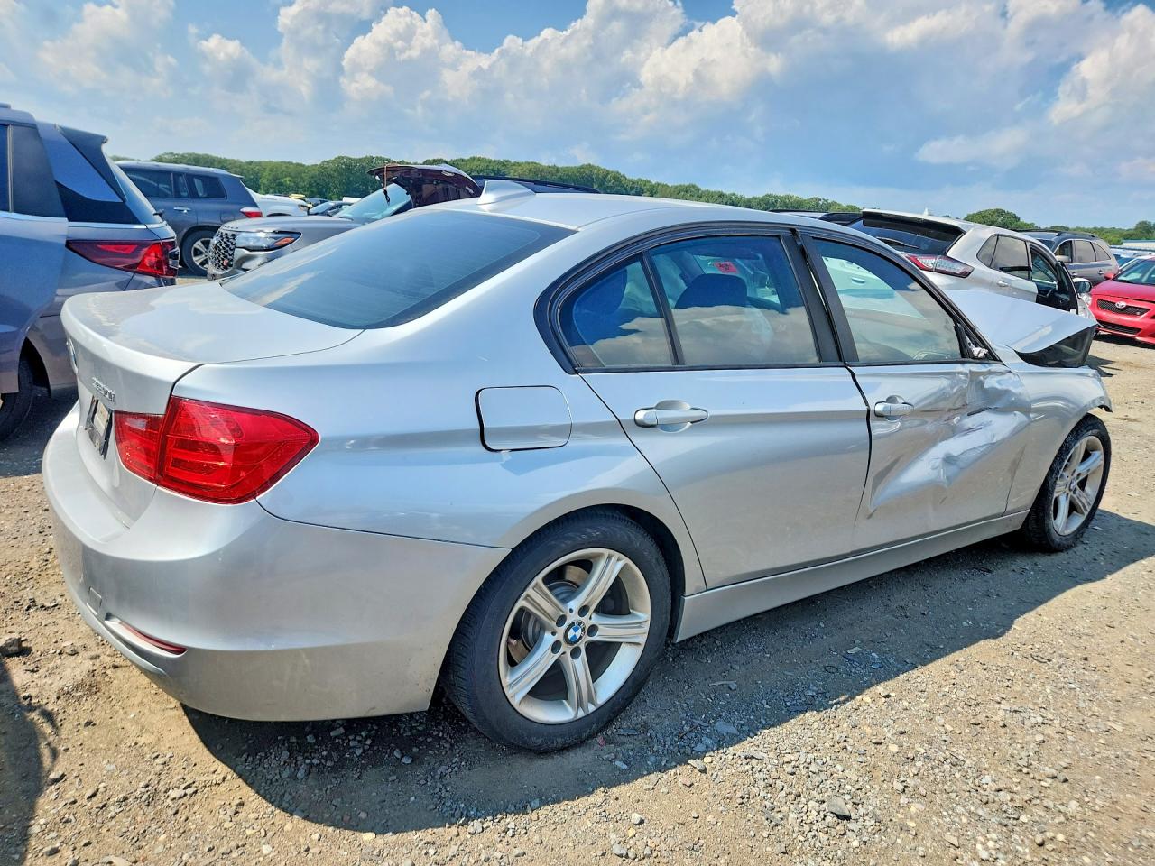 2014 Bmw 320 I Xdrive Серебряный vin: WBA3C3G52ENR25748