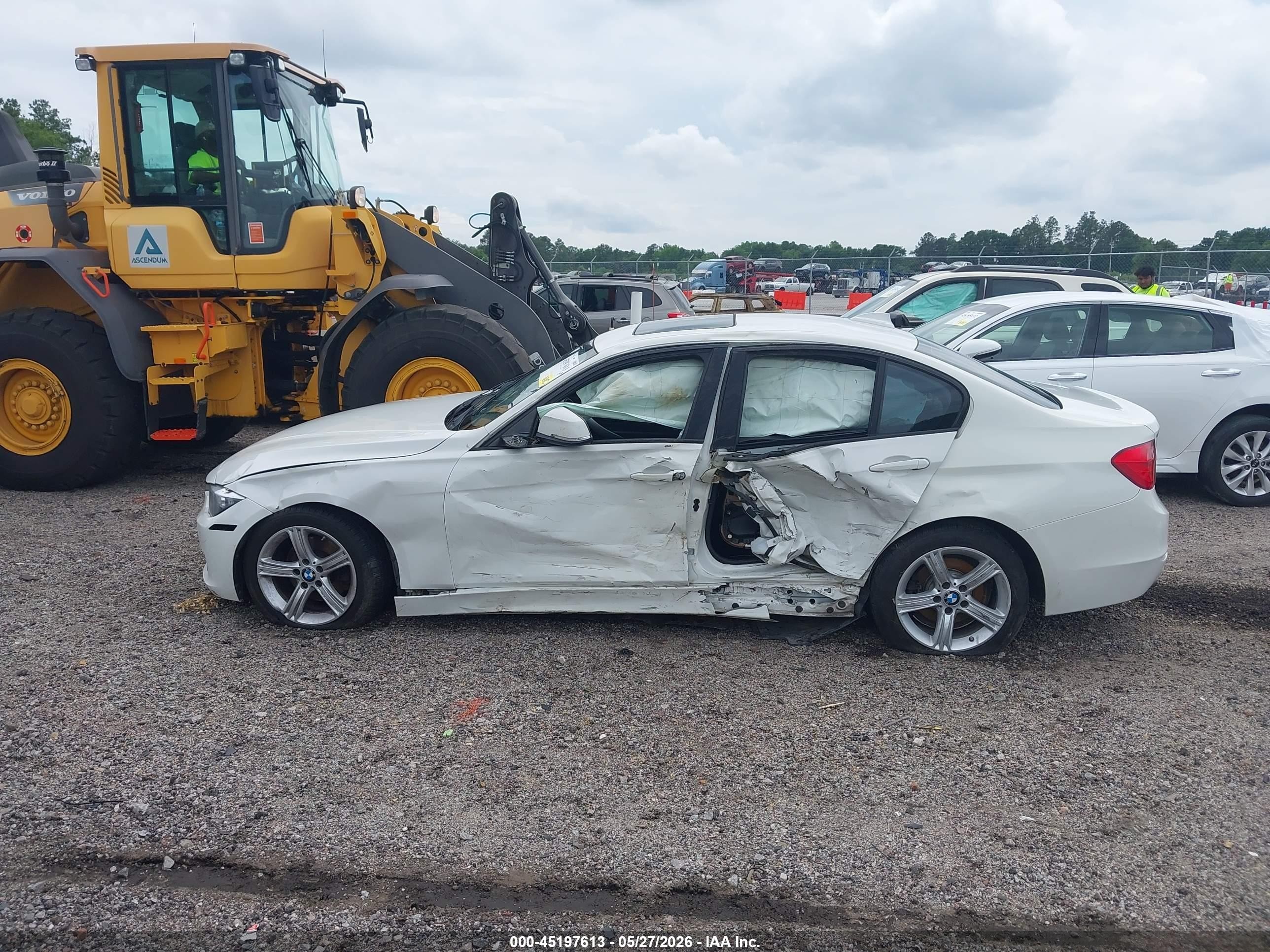 2015 Bmw 320i Xdrive White vin: WBA3C3G52FNT51265