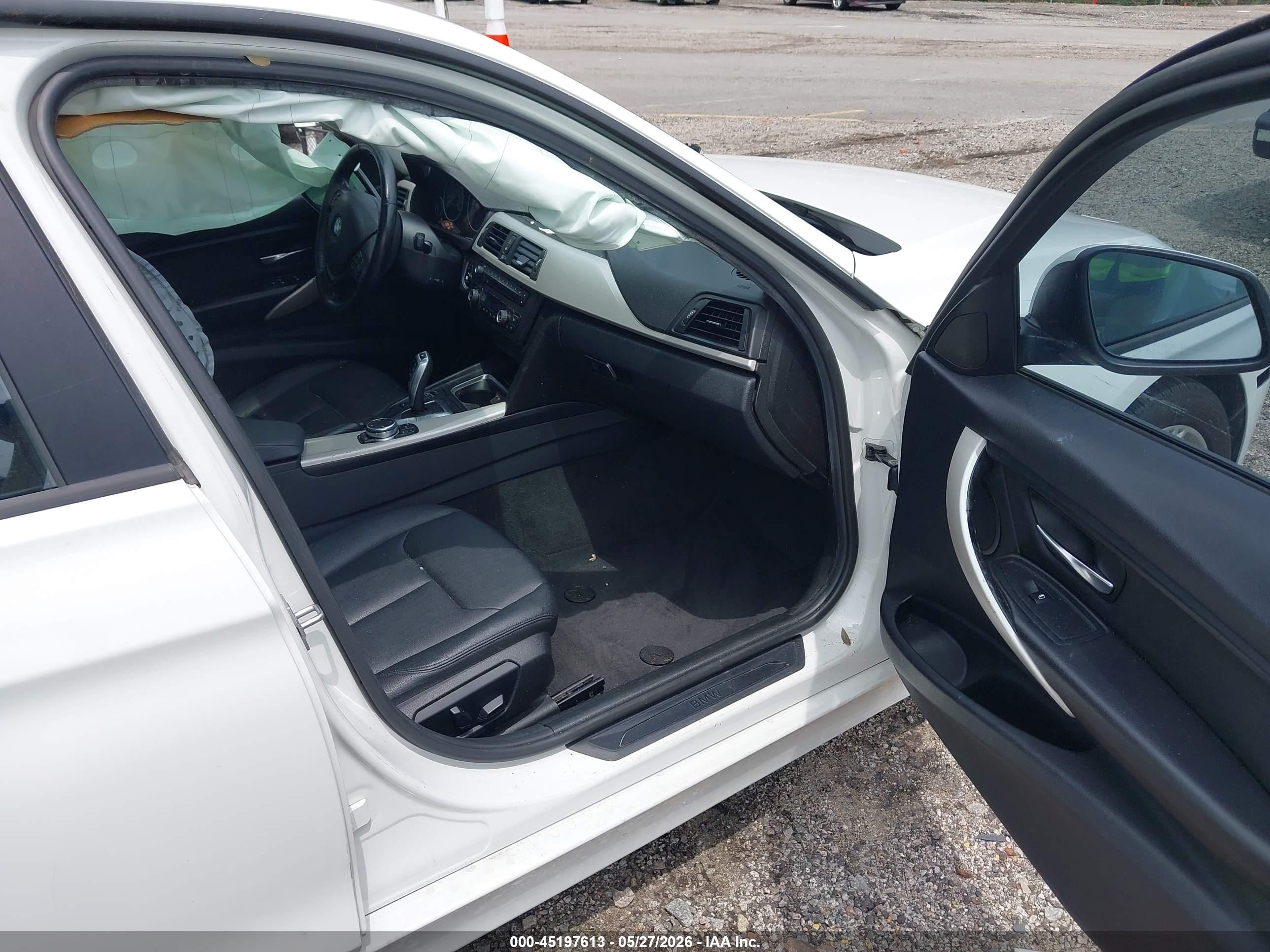 2015 Bmw 320i Xdrive White vin: WBA3C3G52FNT51265