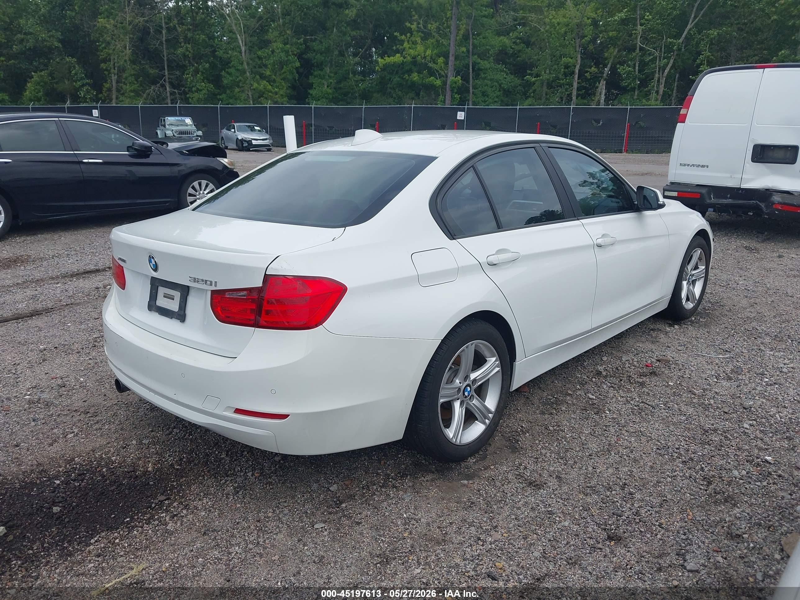 2015 Bmw 320i Xdrive White vin: WBA3C3G52FNT51265