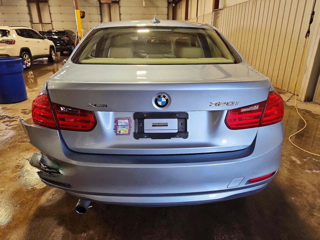 2014 Bmw 320 I Xdrive Blue vin: WBA3C3G53ENR25435