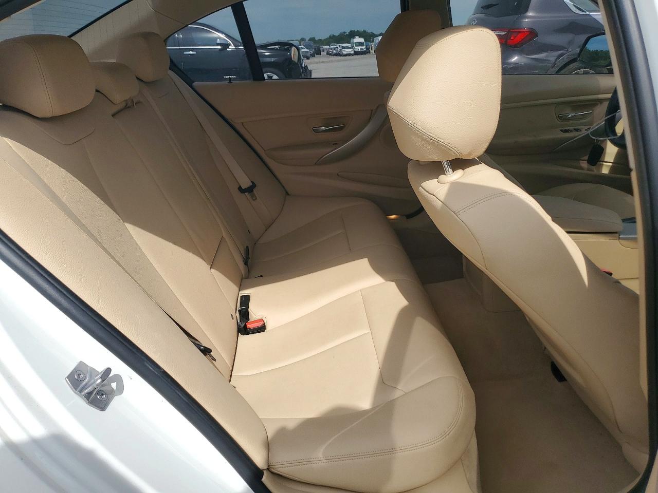 2014 Bmw 320 I Xdrive White vin: WBA3C3G53ENS72010