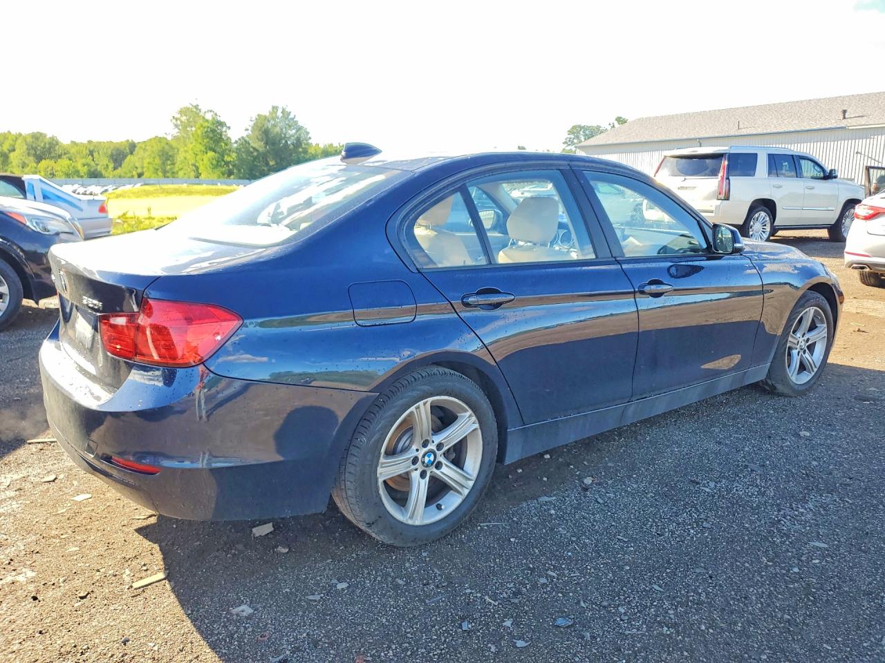 2014 Bmw 320 Blue vin: WBA3C3G54ENS70802