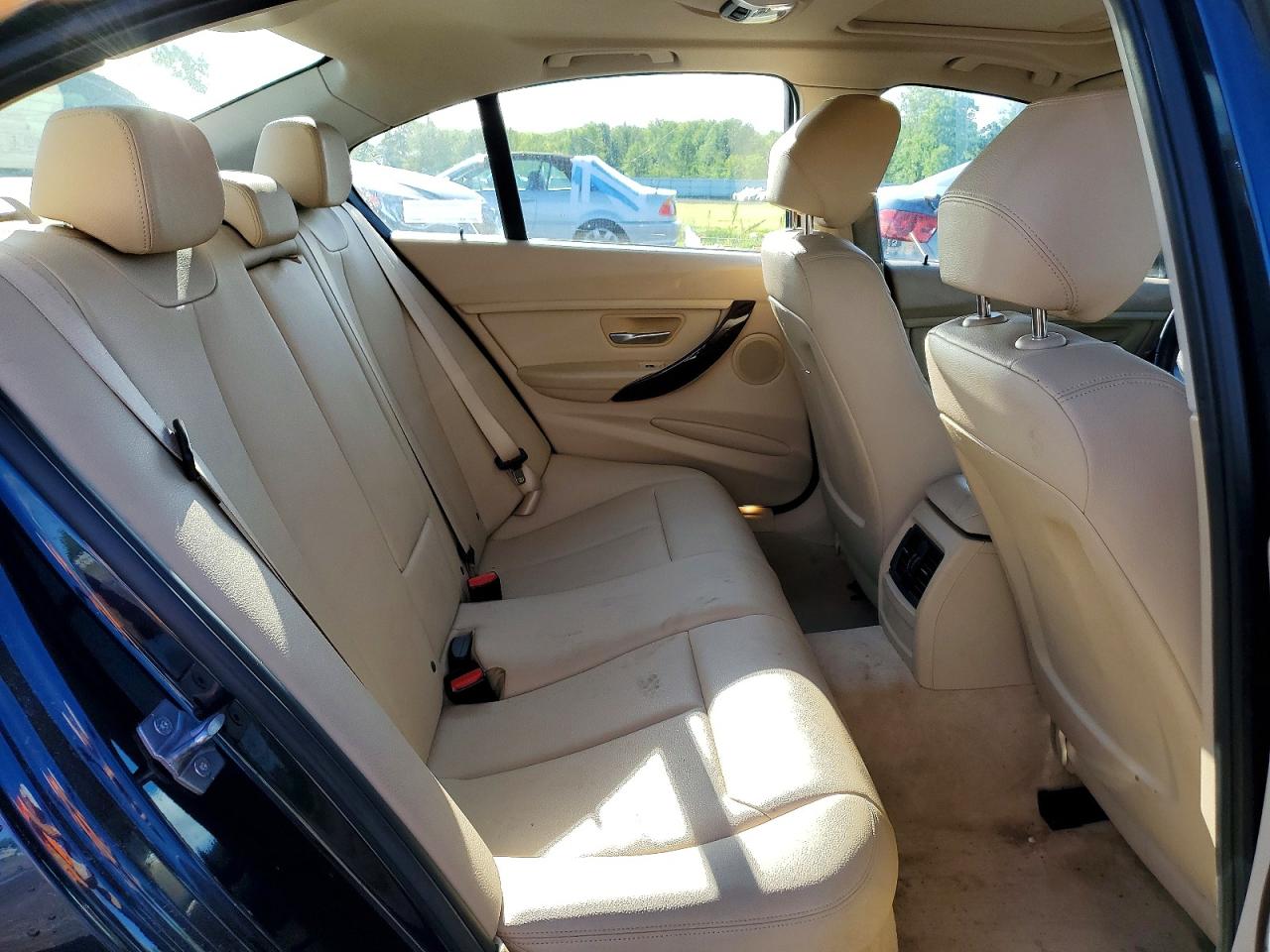 2014 Bmw 320 Blue vin: WBA3C3G54ENS70802