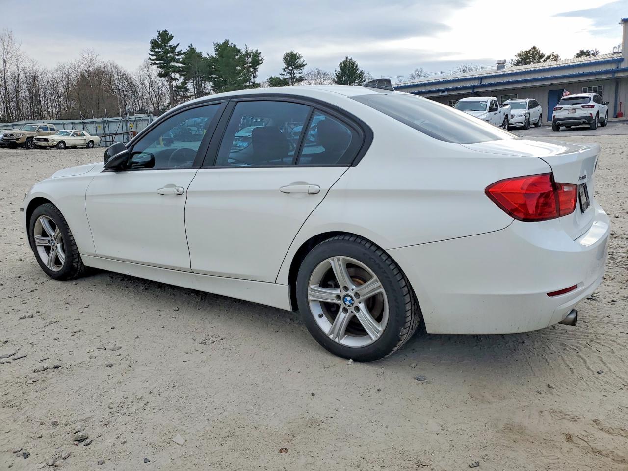 2015 Bmw 320 I Xdrive White vin: WBA3C3G54FNS76035