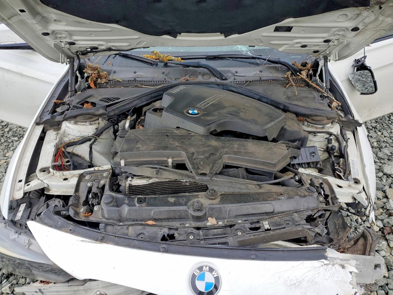 2015 Bmw 320 I Xdrive White vin: WBA3C3G54FNT52224