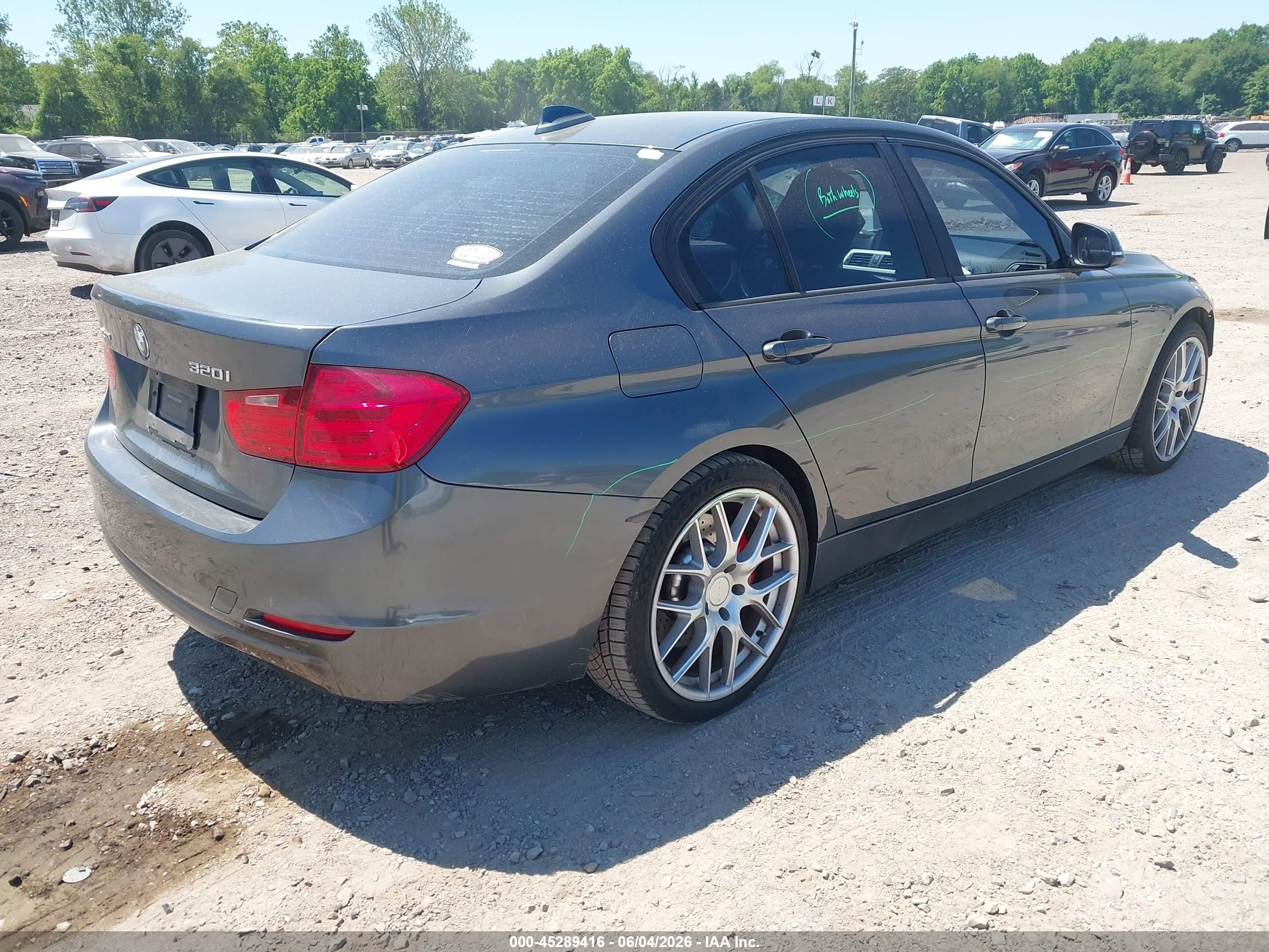 2015 Bmw 320i Xdrive Gray vin: WBA3C3G57FNS73517
