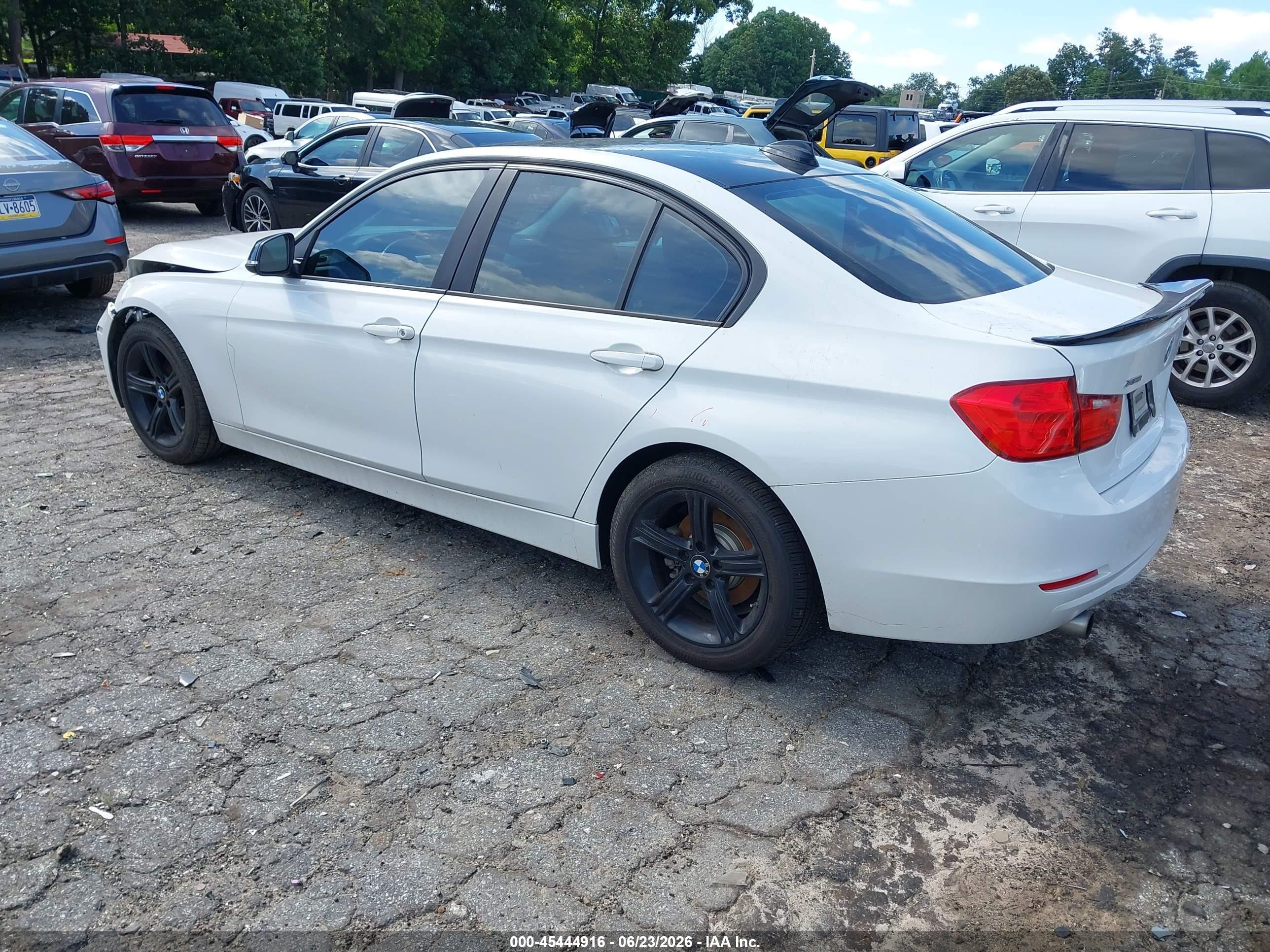 2015 Bmw 320i Xdrive White vin: WBA3C3G57FNT51679