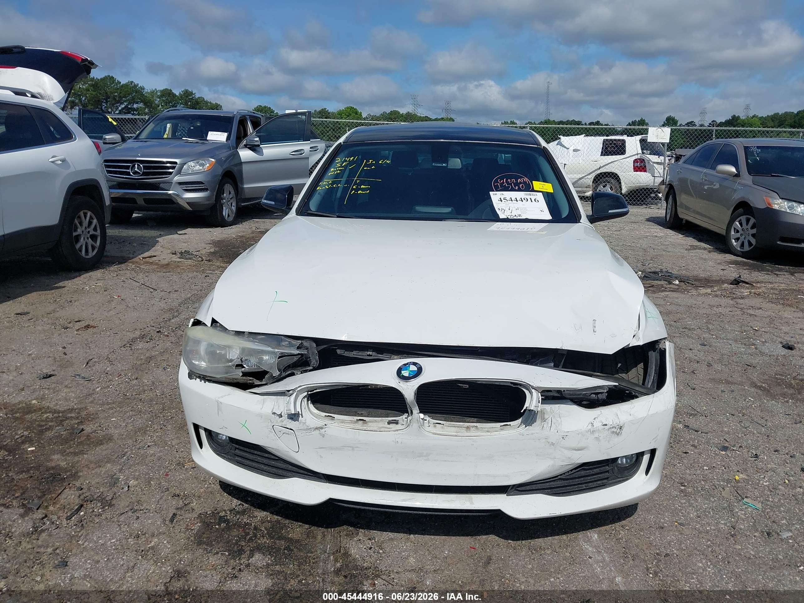 2015 Bmw 320i Xdrive White vin: WBA3C3G57FNT51679