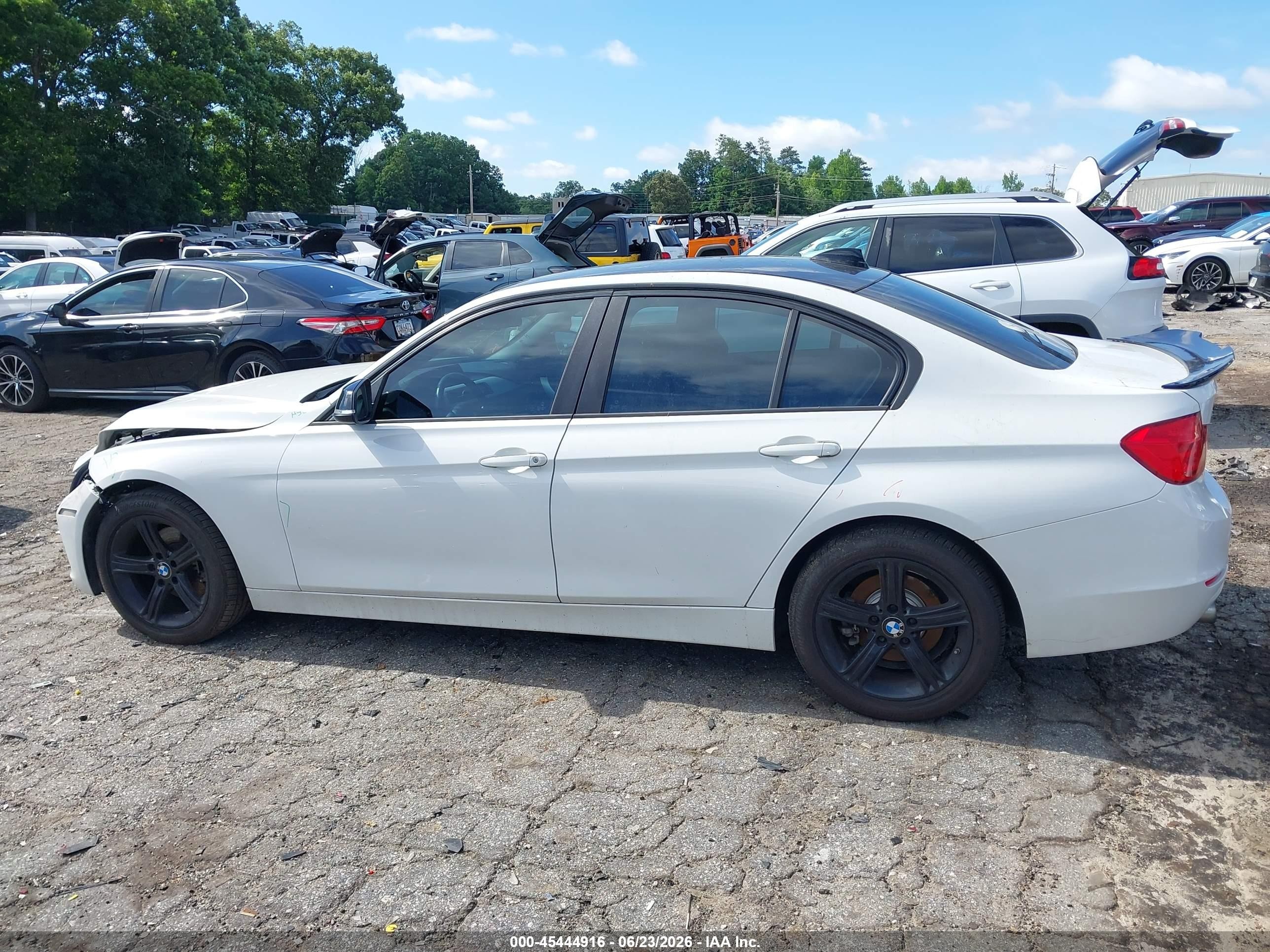 2015 Bmw 320i Xdrive White vin: WBA3C3G57FNT51679