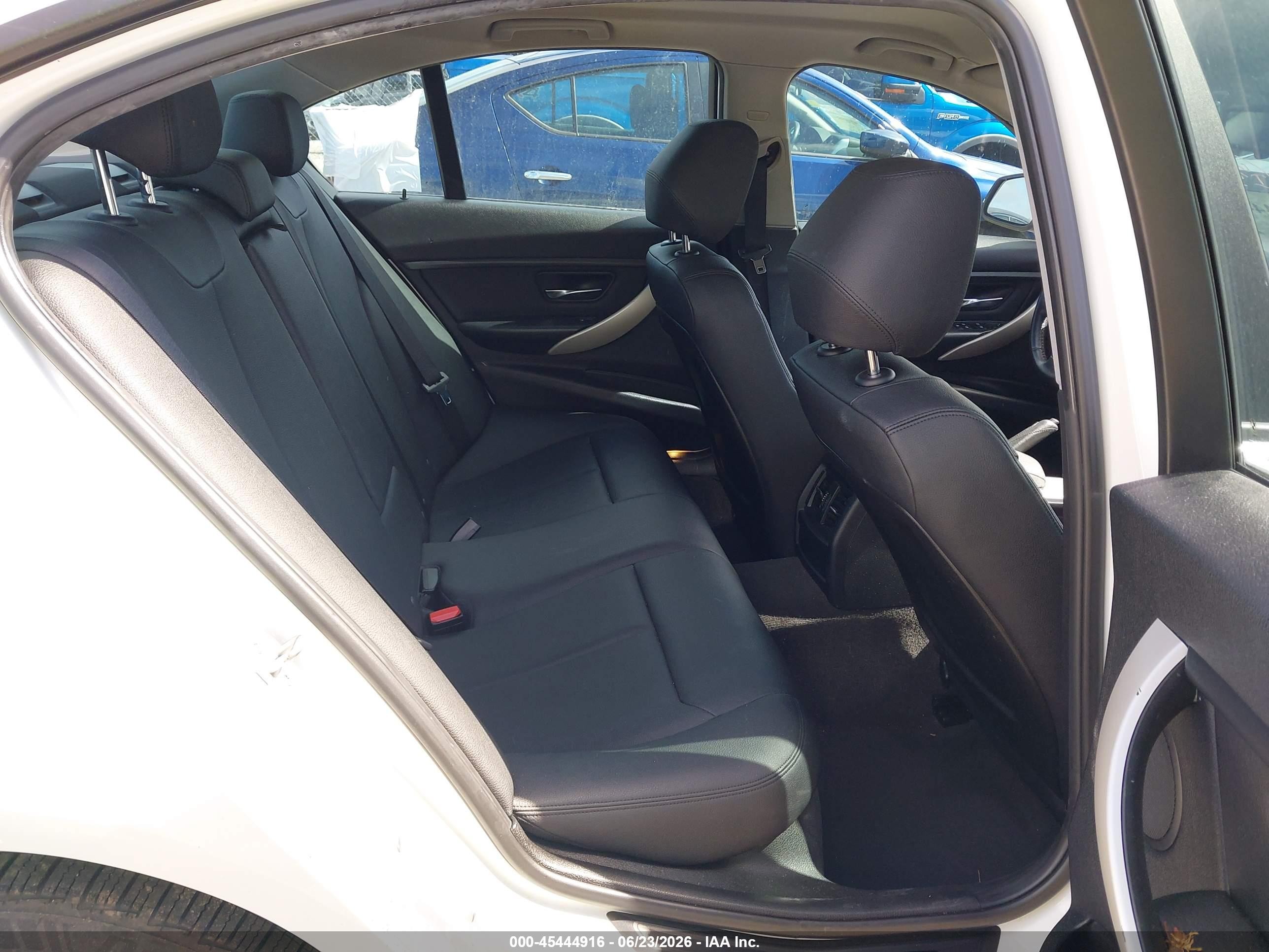 2015 Bmw 320i Xdrive White vin: WBA3C3G57FNT51679
