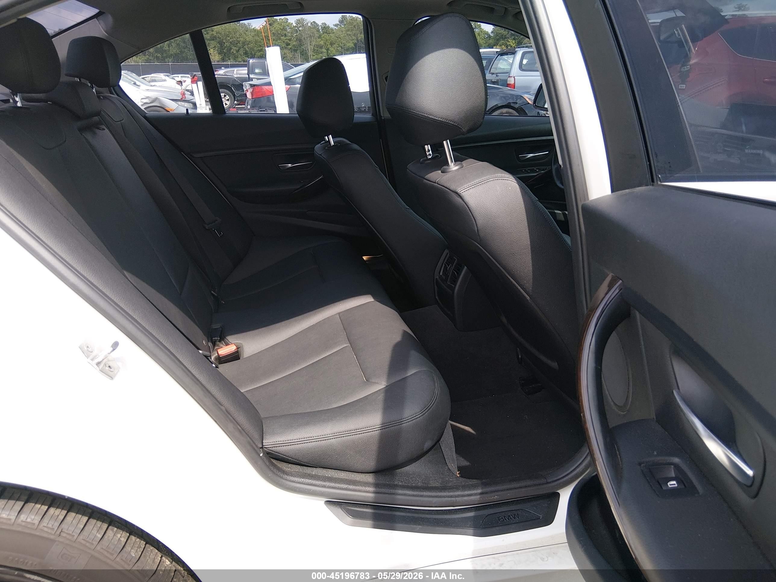 2015 Bmw 320i Xdrive White vin: WBA3C3G57FNT52959
