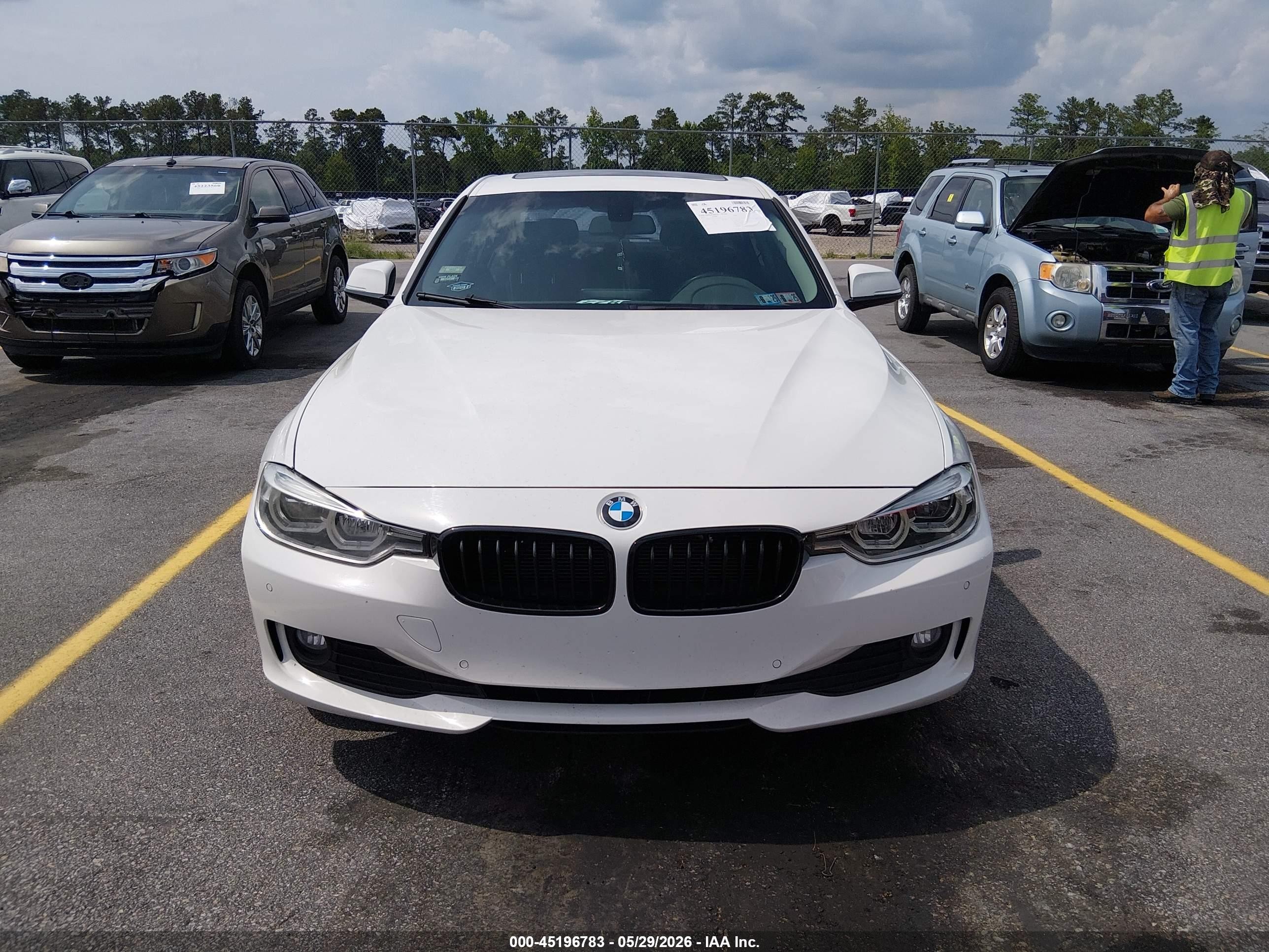 2015 Bmw 320i Xdrive White vin: WBA3C3G57FNT52959