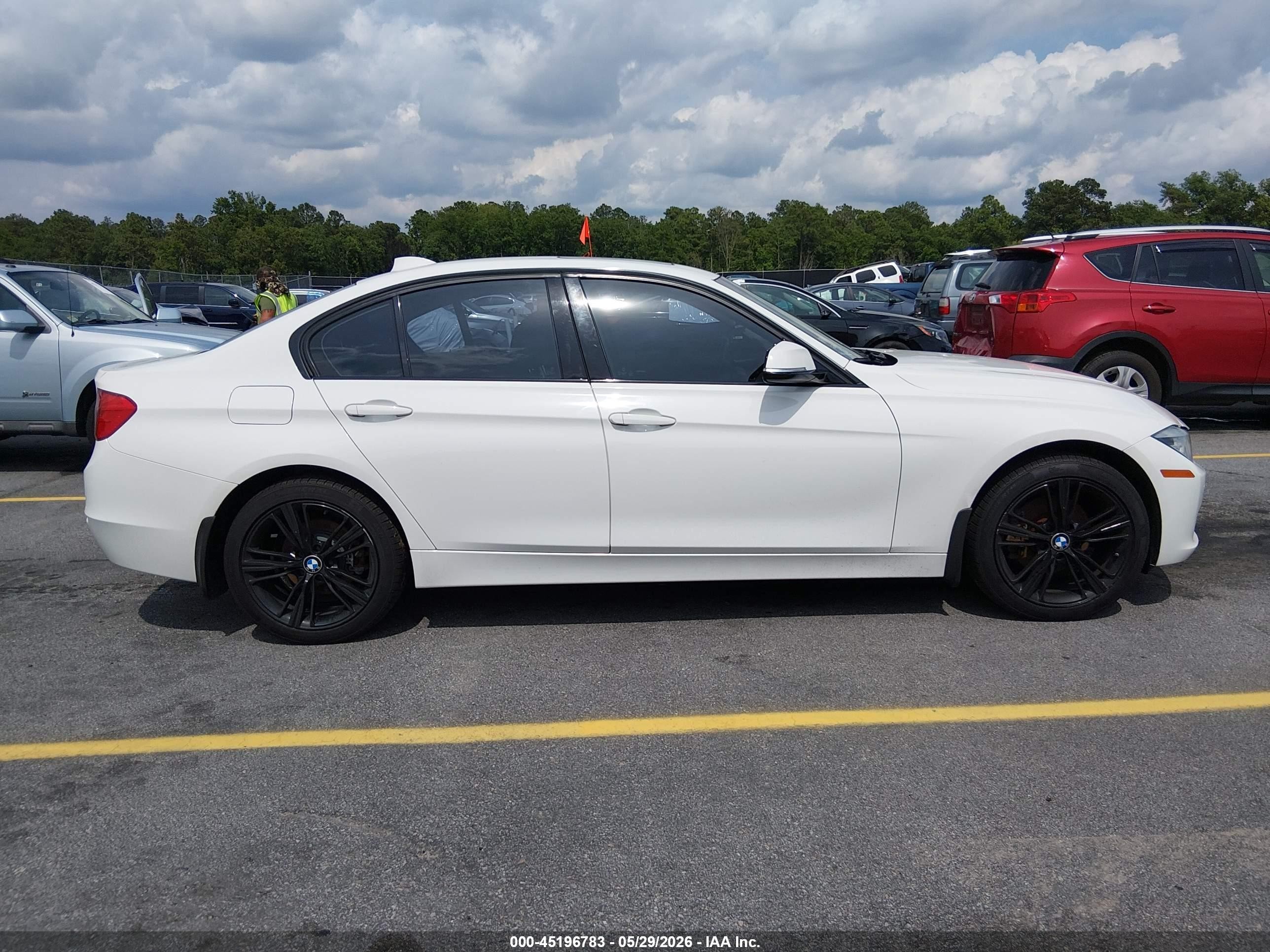 2015 Bmw 320i Xdrive White vin: WBA3C3G57FNT52959