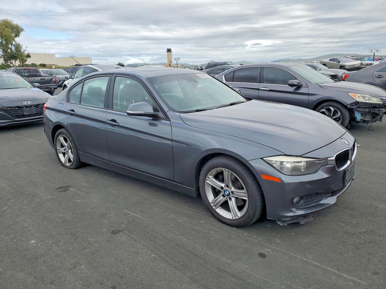 2014 Bmw 320 I Xdrive Gray vin: WBA3C3G58ENS71130