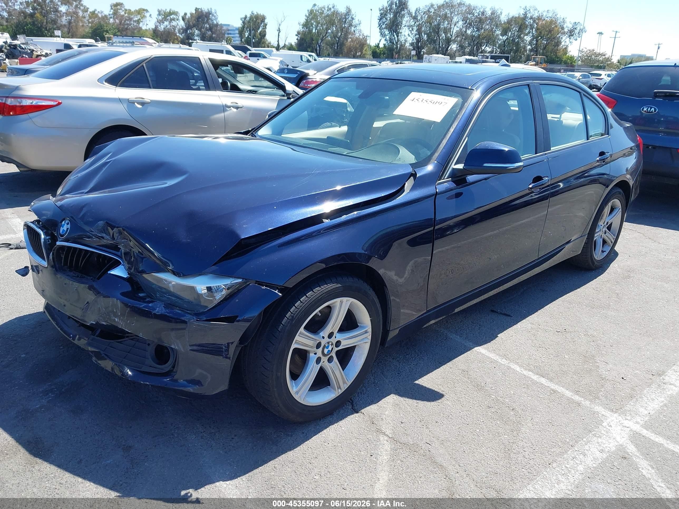 2015 Bmw 320i Xdrive Blue vin: WBA3C3G58FNS73414