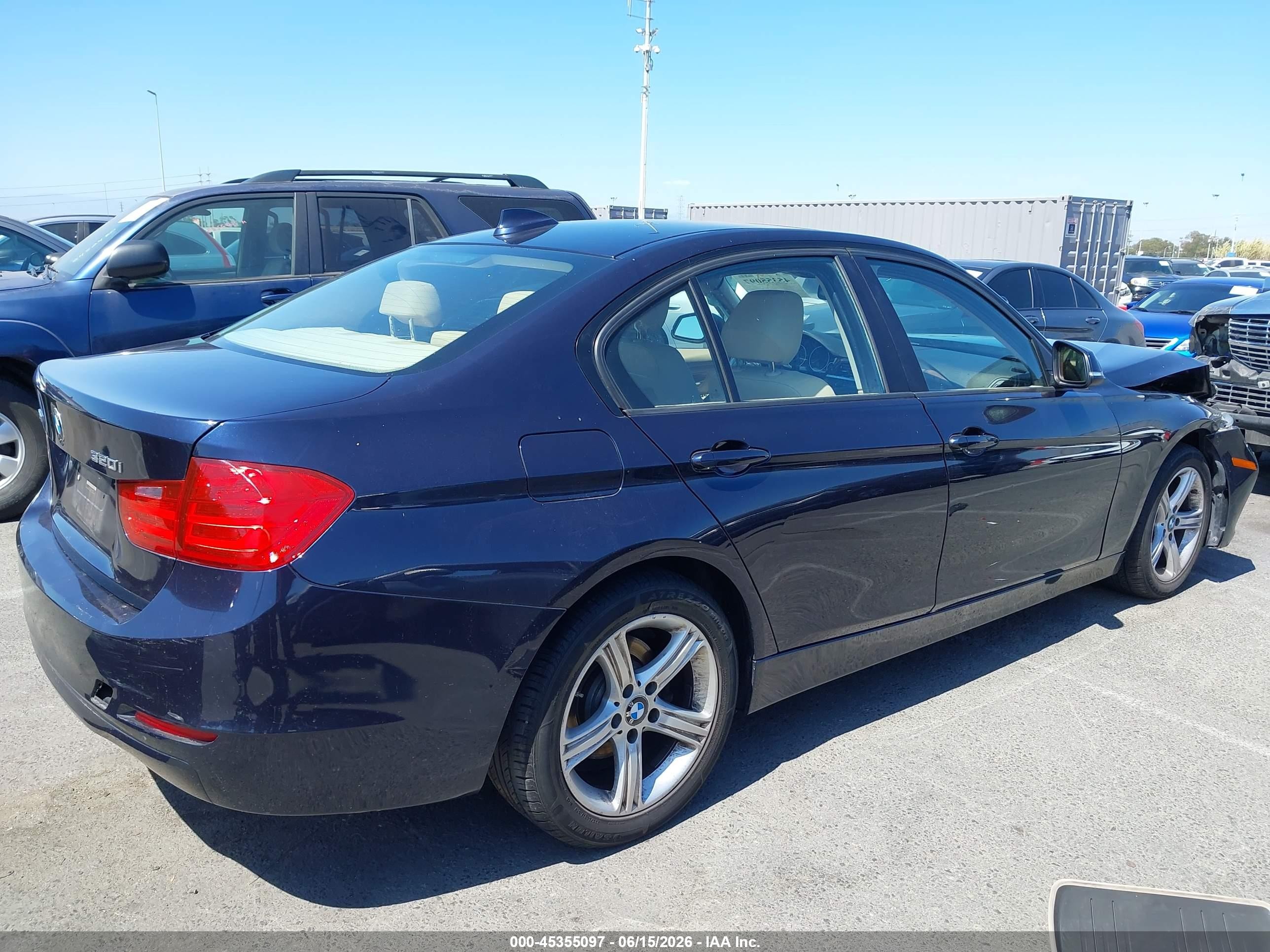 2015 Bmw 320i Xdrive Blue vin: WBA3C3G58FNS73414