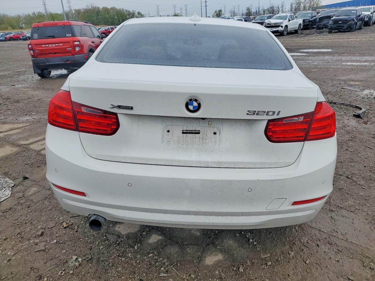 2015 Bmw 320 I Xdrive Белый vin: WBA3C3G58FNS74692