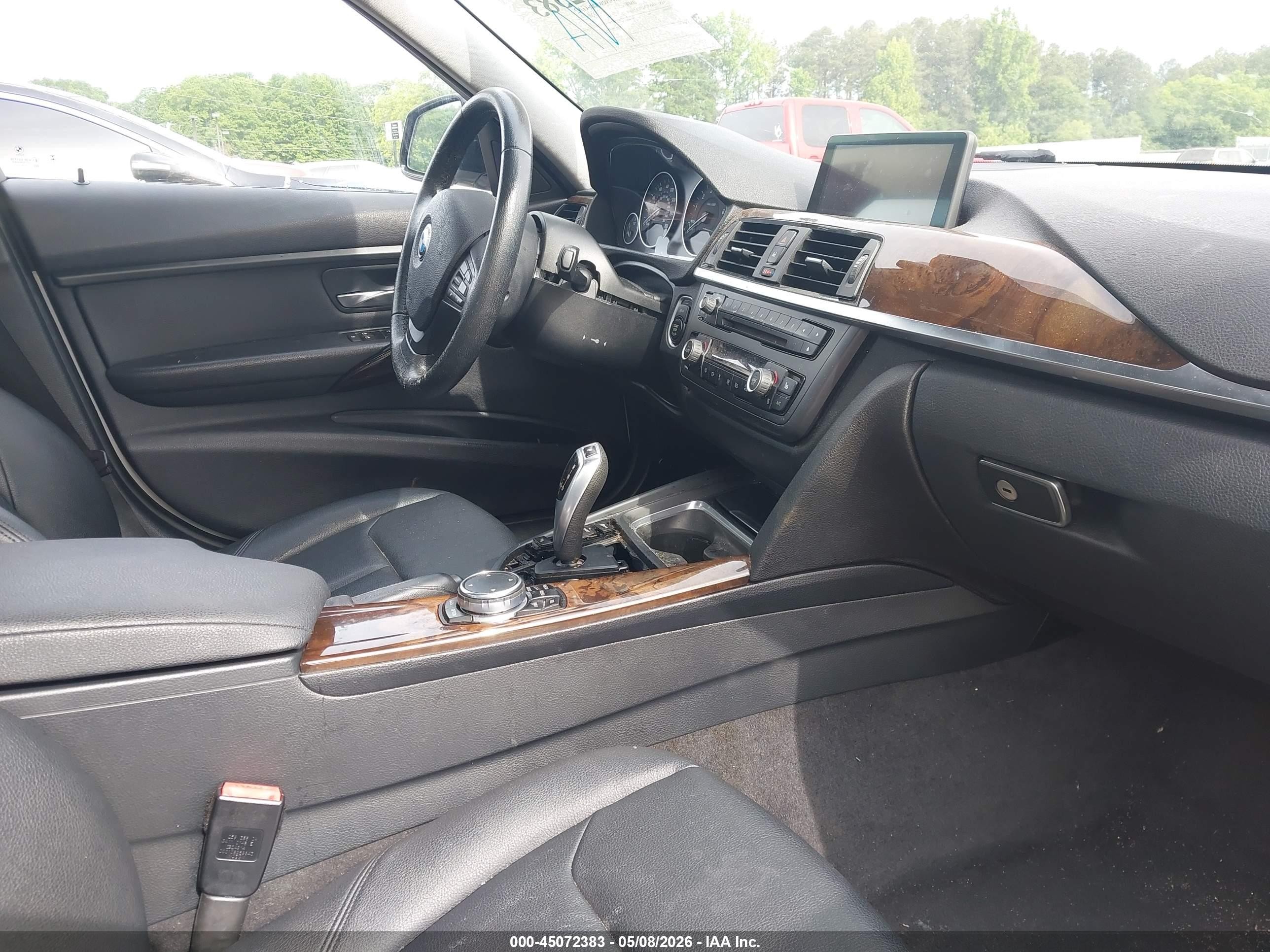 2015 Bmw 320i Xdrive White vin: WBA3C3G59FNT51134