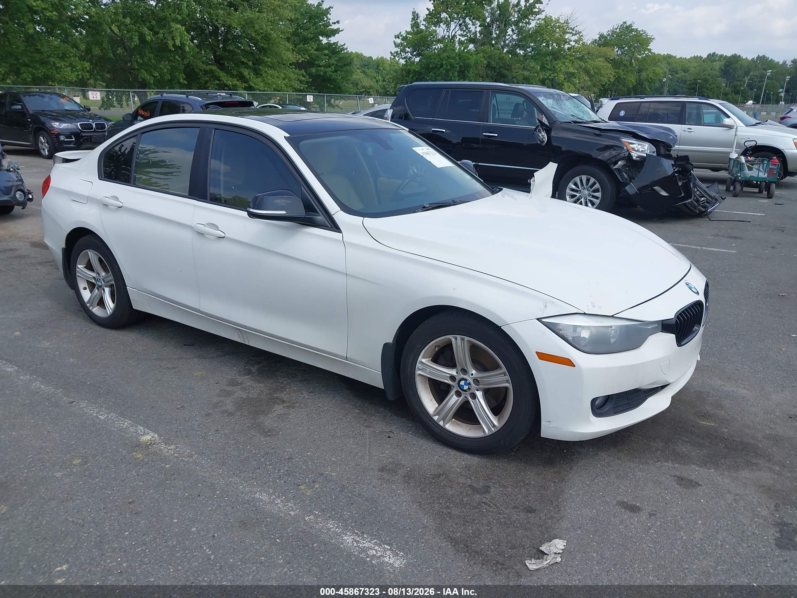 2014 Bmw 320i Xdrive Белый vin: WBA3C3G5XENR25268