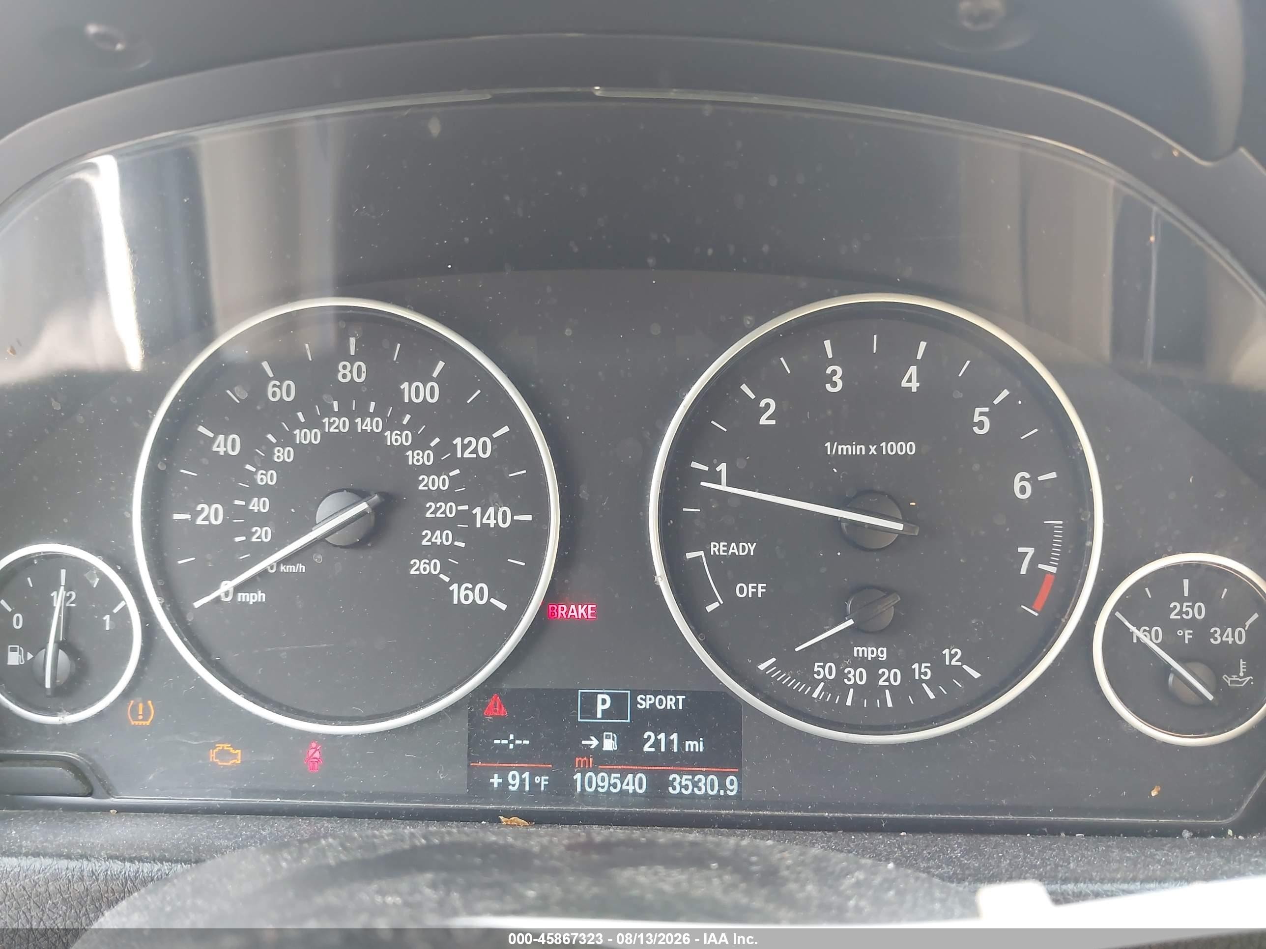 2014 Bmw 320i Xdrive Белый vin: WBA3C3G5XENR25268