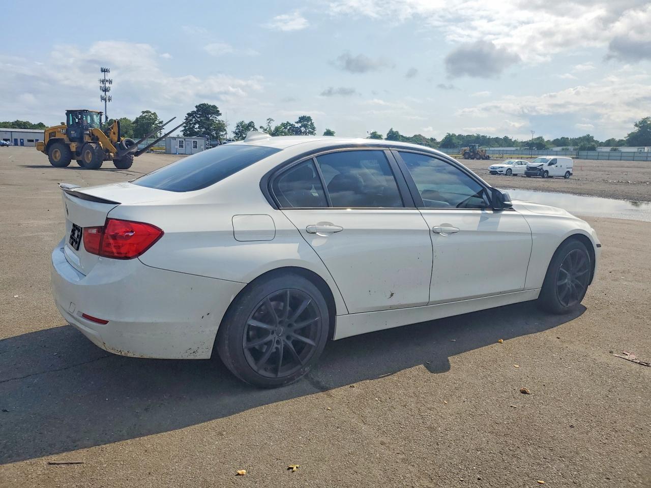2014 Bmw 320 I Xdrive White vin: WBA3C3G5XENS70626