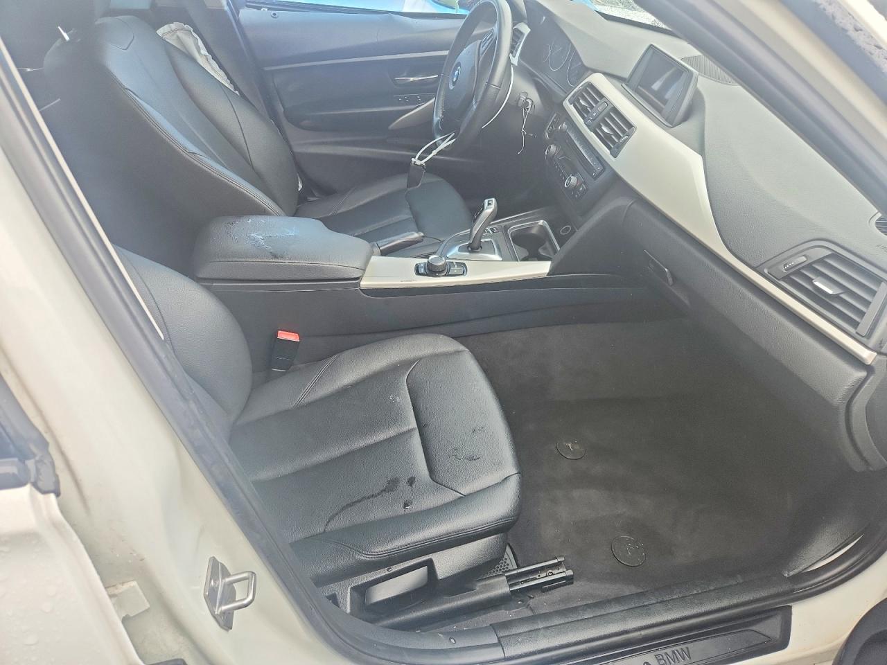2014 Bmw 320 I Xdrive White vin: WBA3C3G5XENS70626