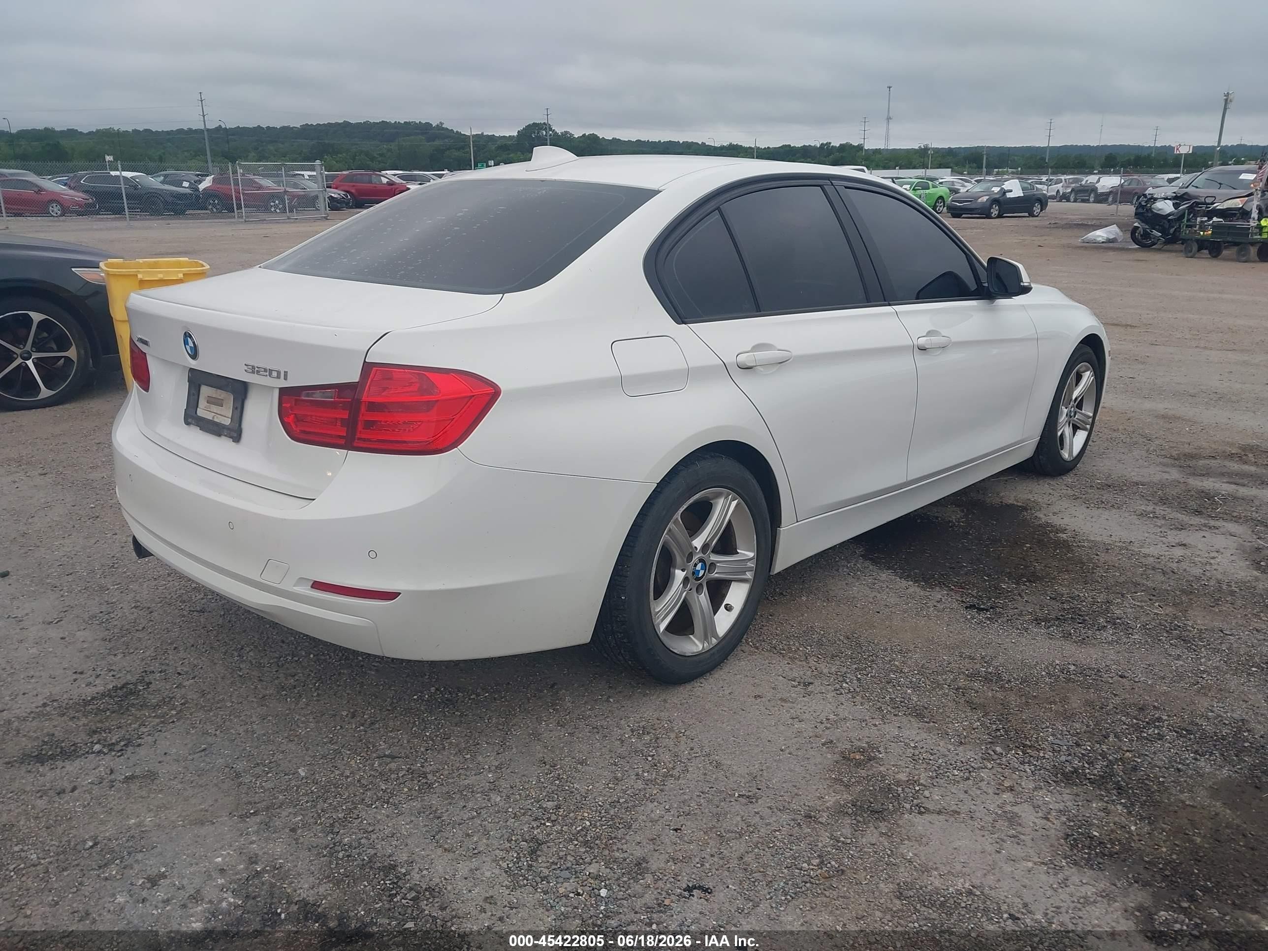2015 Bmw 320i Xdrive White vin: WBA3C3G5XFNS74385