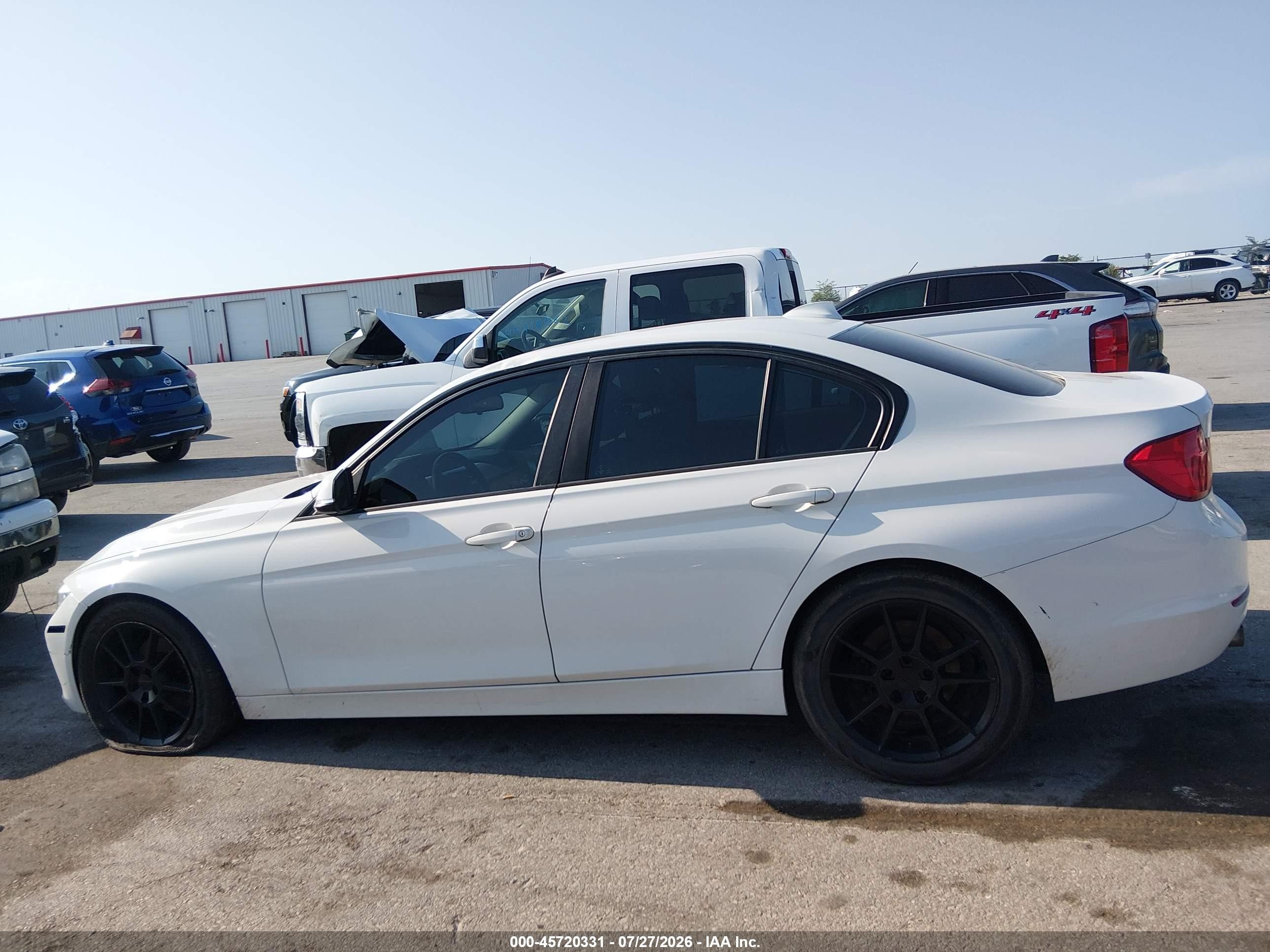 2015 Bmw 320i Xdrive White vin: WBA3C3G5XFNS76489