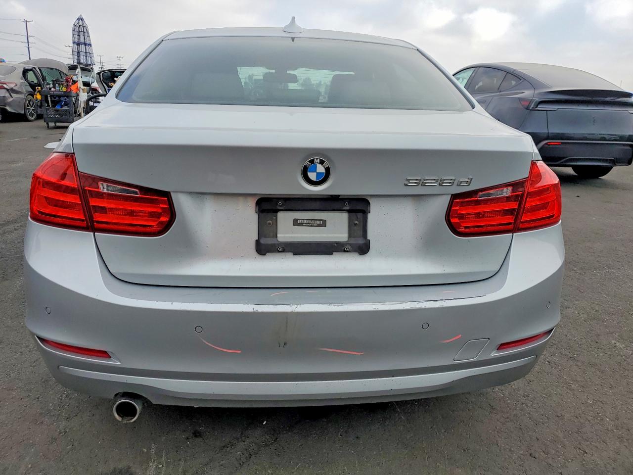 2015 Bmw 328 D Серебряный vin: WBA3D3C5XFK158379