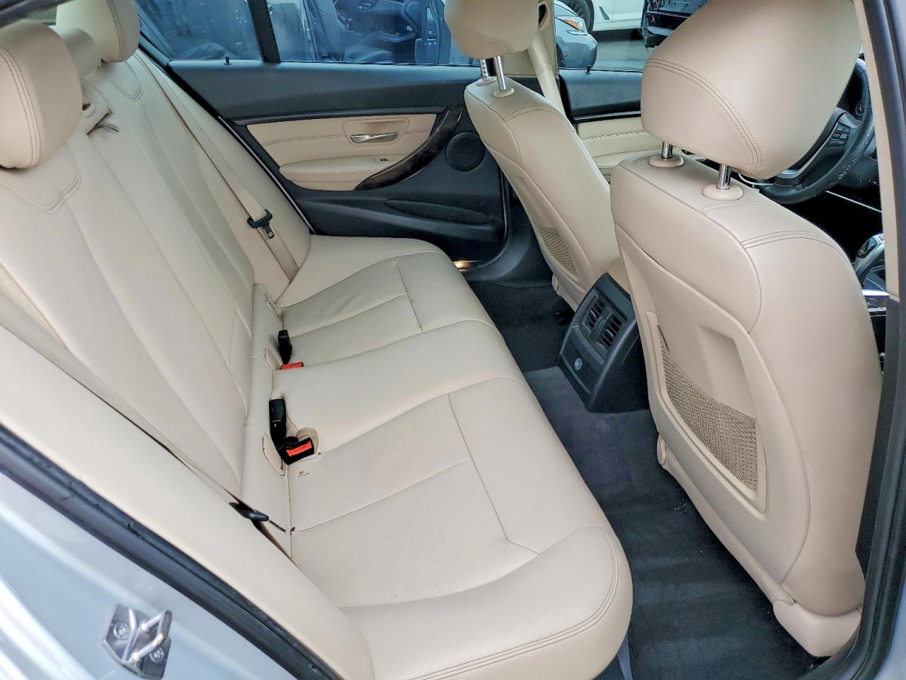2015 Bmw 328 D Серебряный vin: WBA3D3C5XFK158379