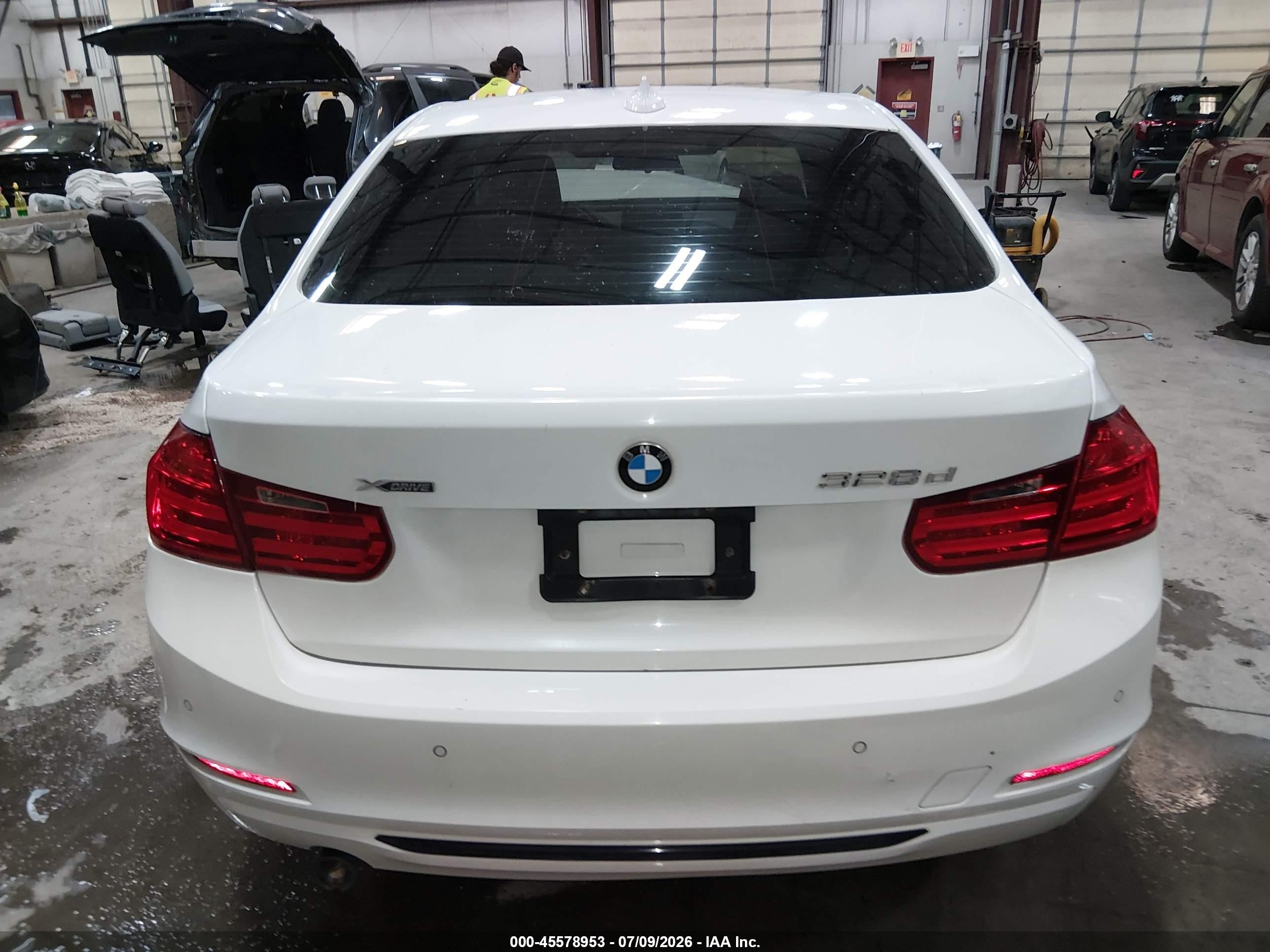 2014 Bmw 328d Xdrive Белый vin: WBA3D5C52EKX97625