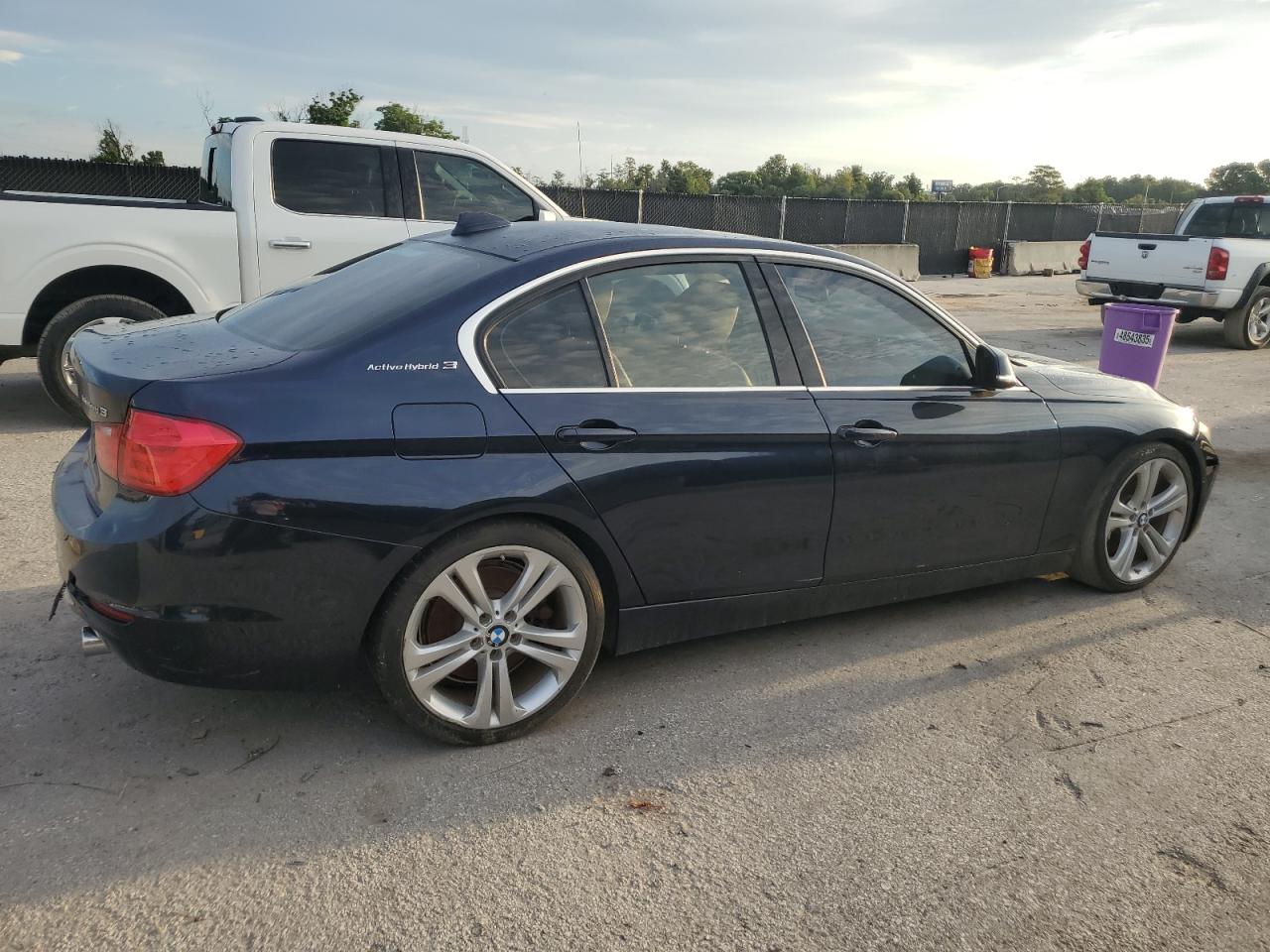 2013 Bmw Activehybrid 3 Blue vin: WBA3F9C50DF484484
