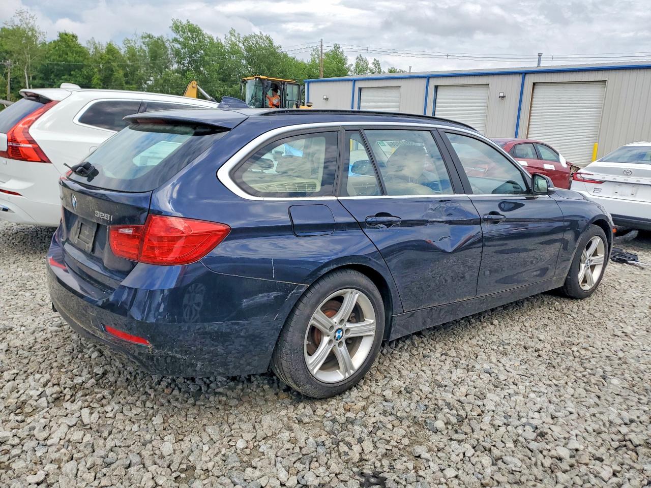 2015 Bmw 328 Xi Синий vin: WBA3G7C50FK480608