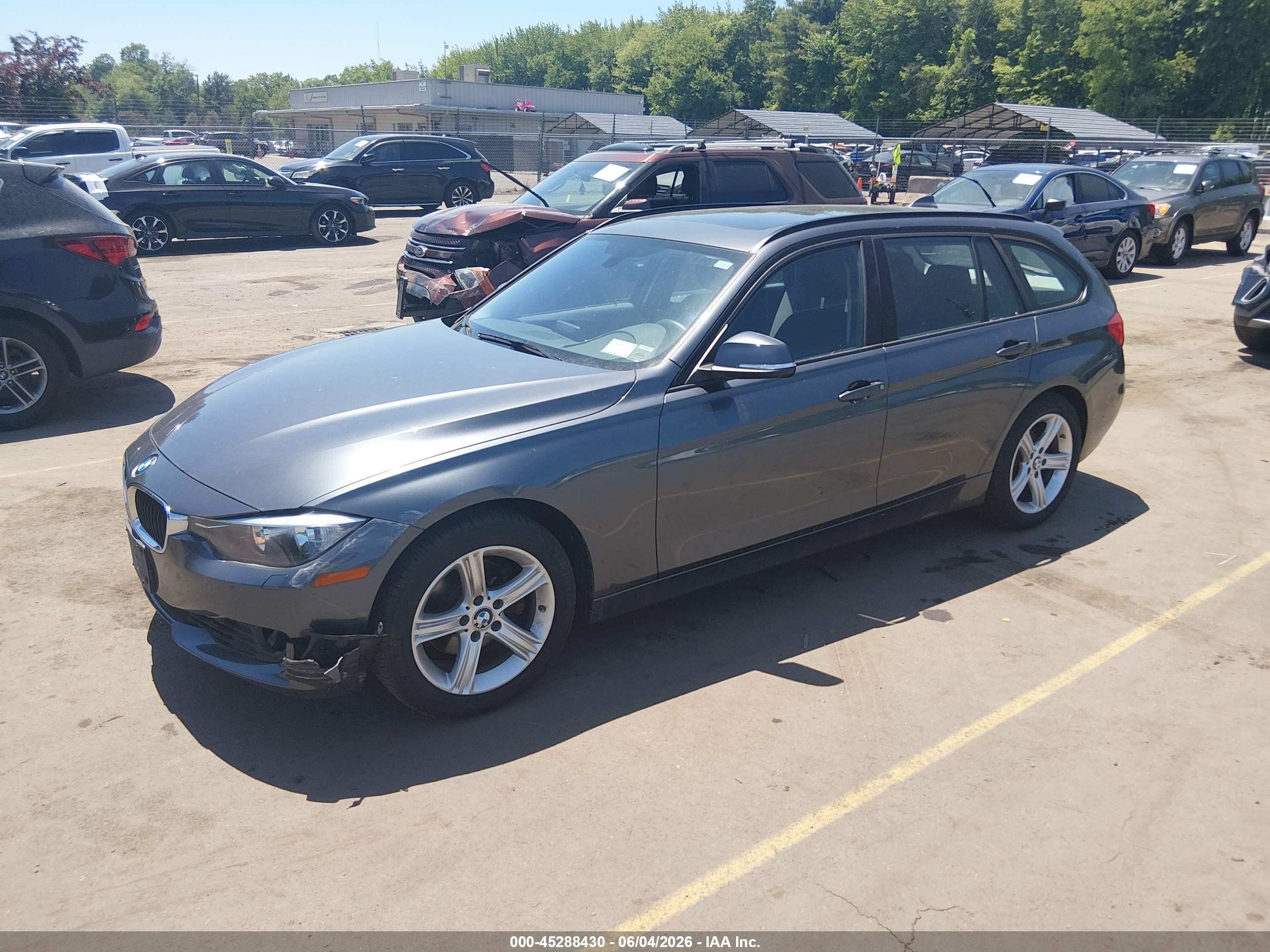2014 Bmw 328i Xdrive Серый vin: WBA3G7C55EKN37996