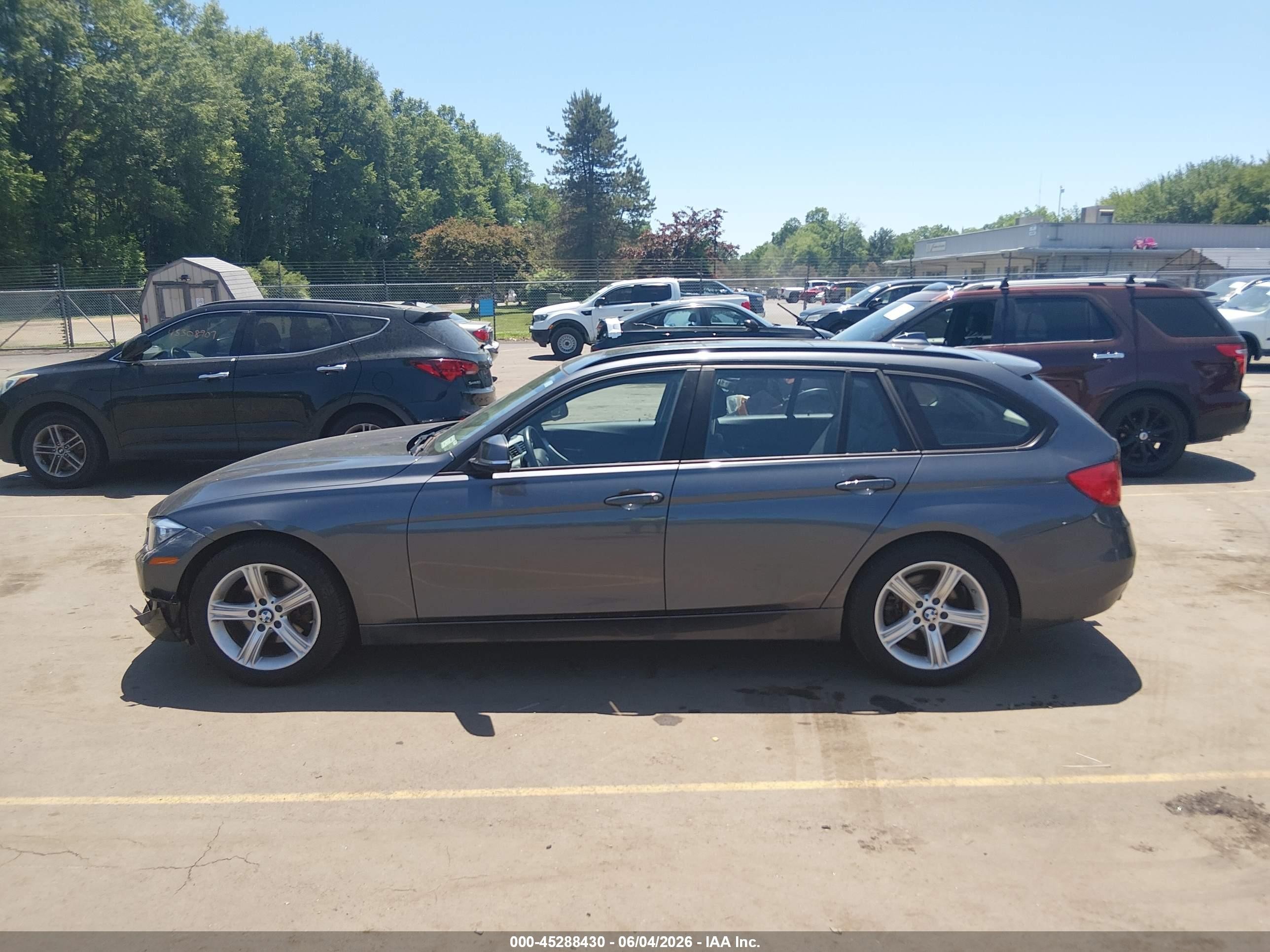 2014 Bmw 328i Xdrive Серый vin: WBA3G7C55EKN37996