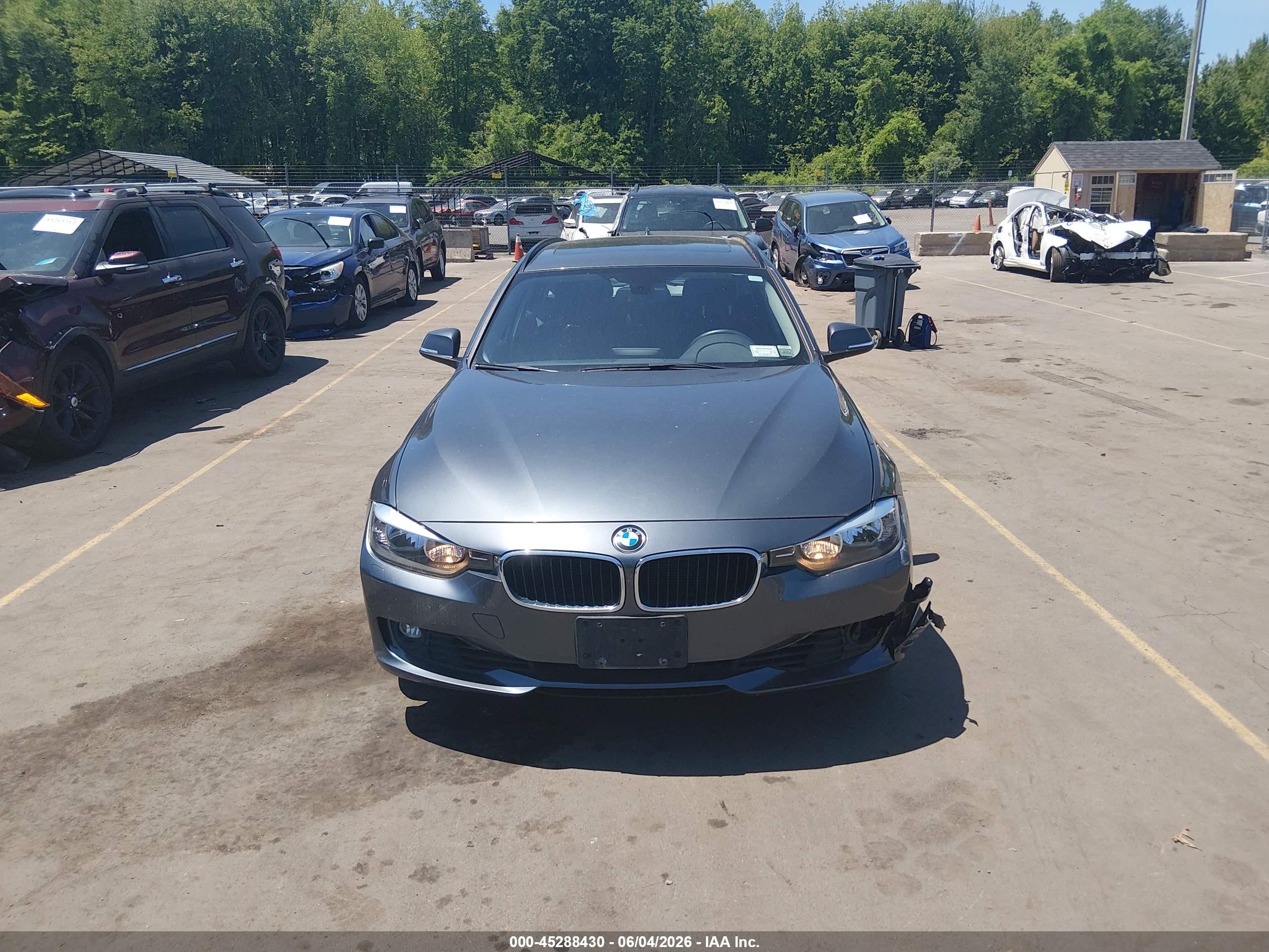 2014 Bmw 328i Xdrive Серый vin: WBA3G7C55EKN37996