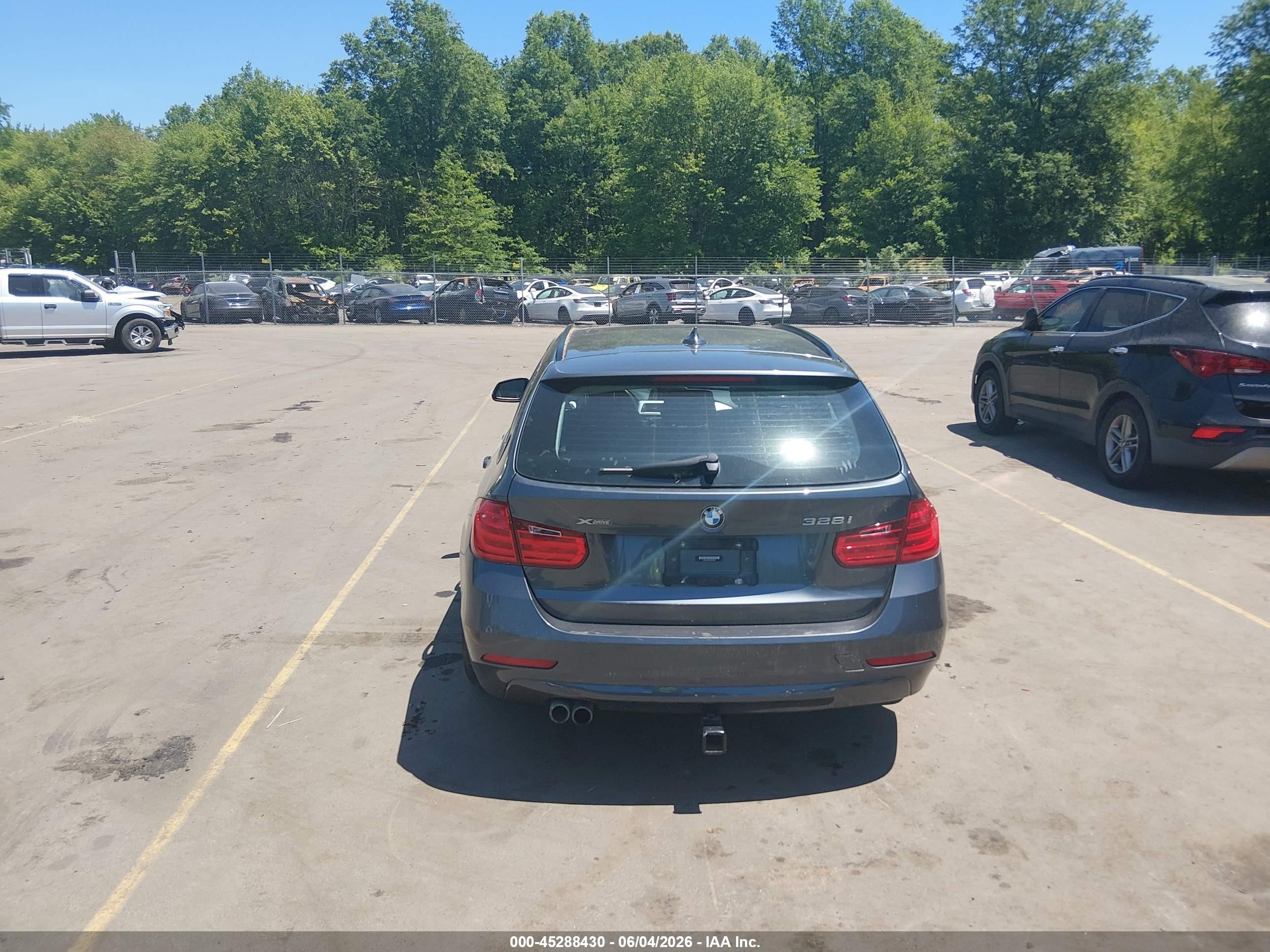 2014 Bmw 328i Xdrive Серый vin: WBA3G7C55EKN37996