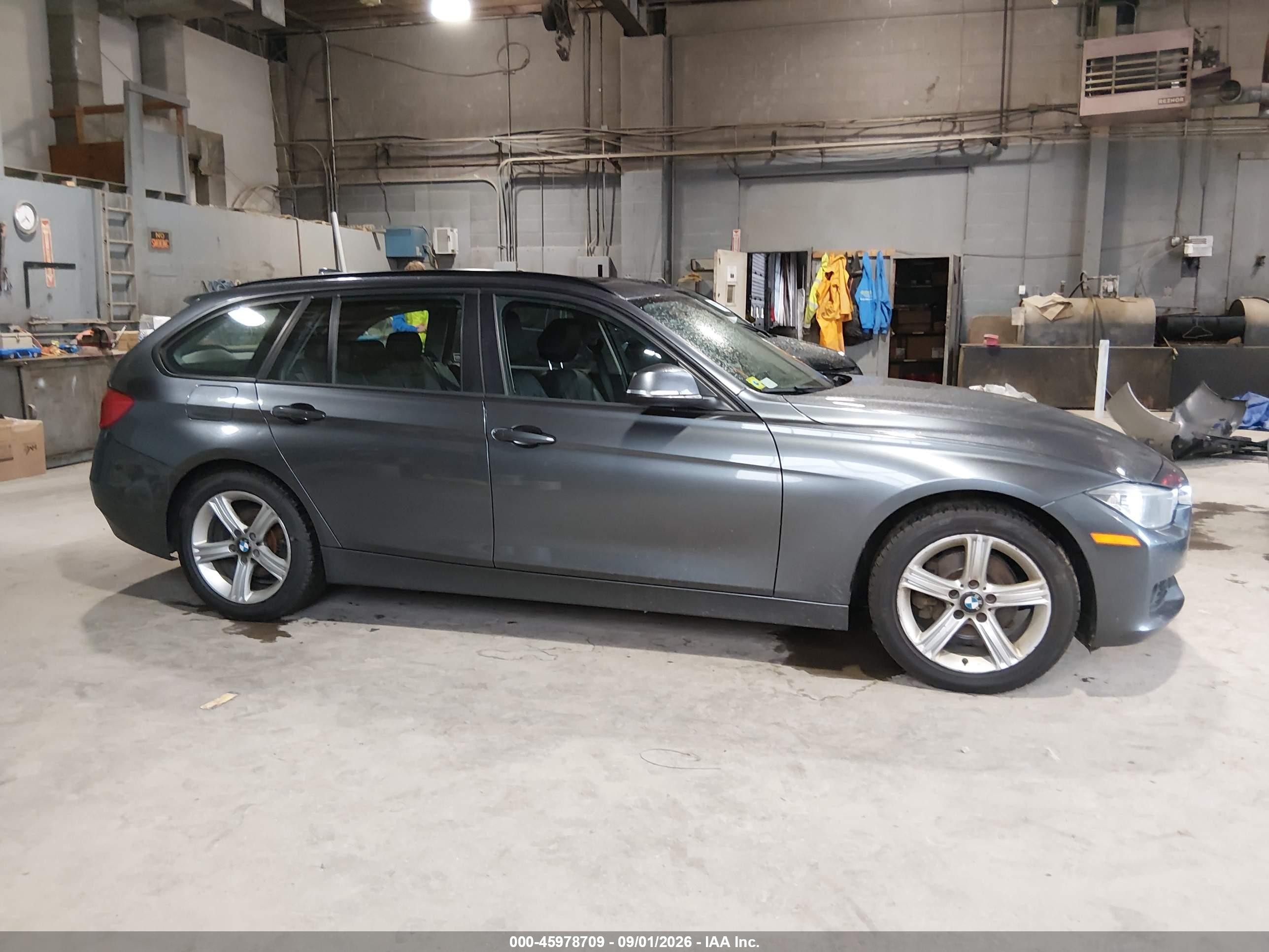 2014 Bmw 328i Xdrive Gray vin: WBA3G7C59EKN37273