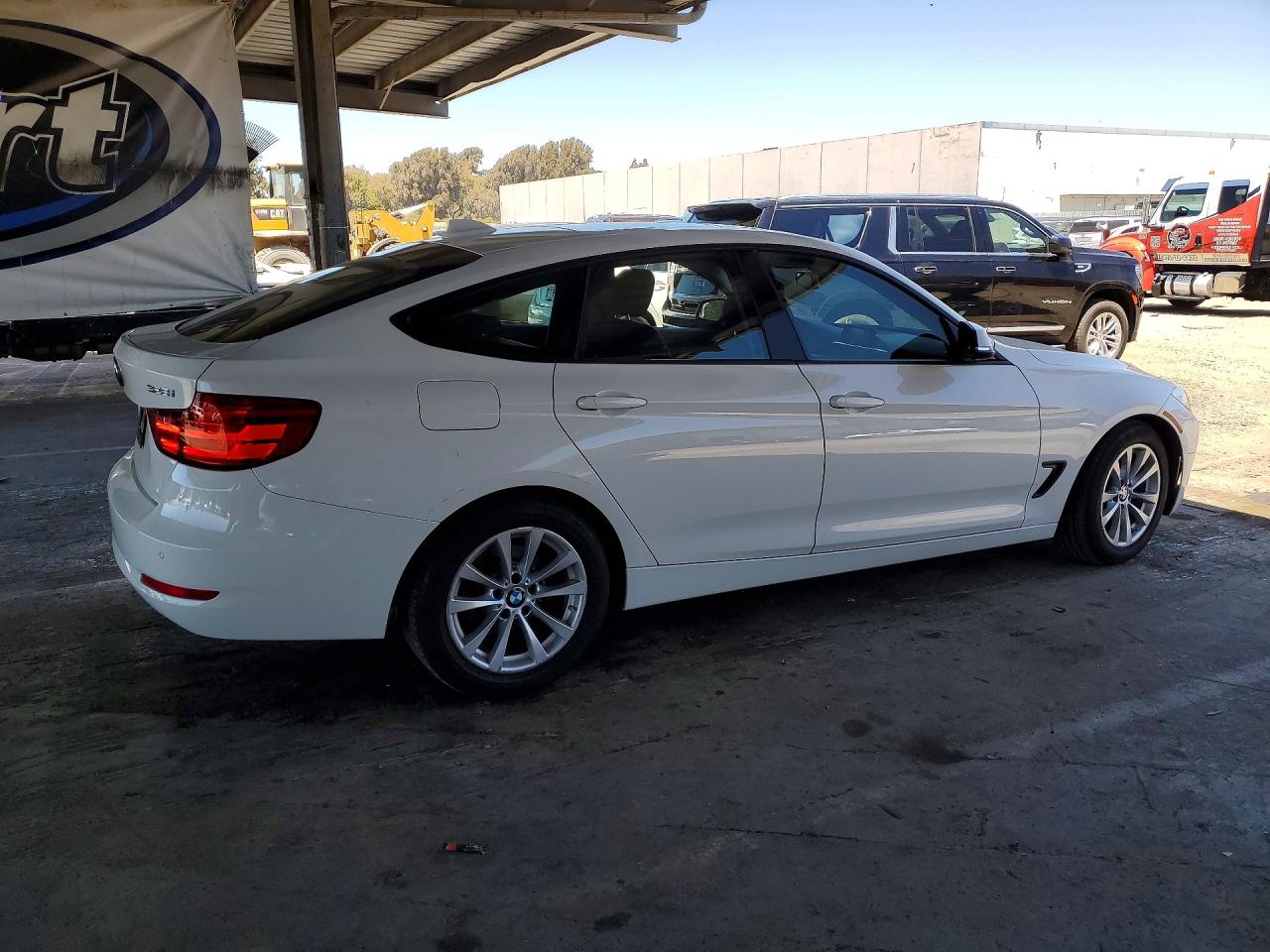 2015 Bmw 328 Xigt White vin: WBA3X5C55FD562231