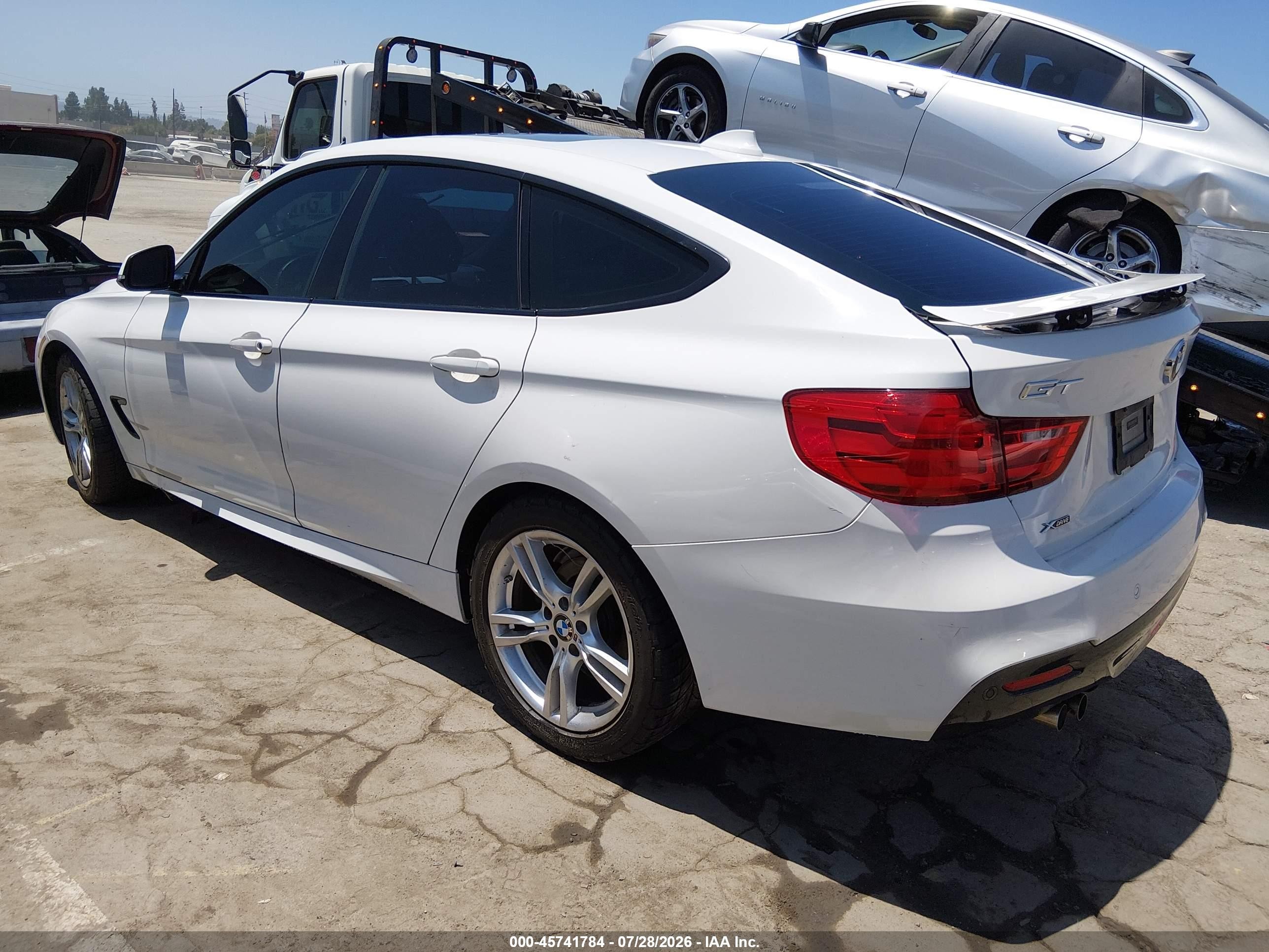 2015 Bmw 328i Gran Turismo Xdrive White vin: WBA3X5C56FD561301