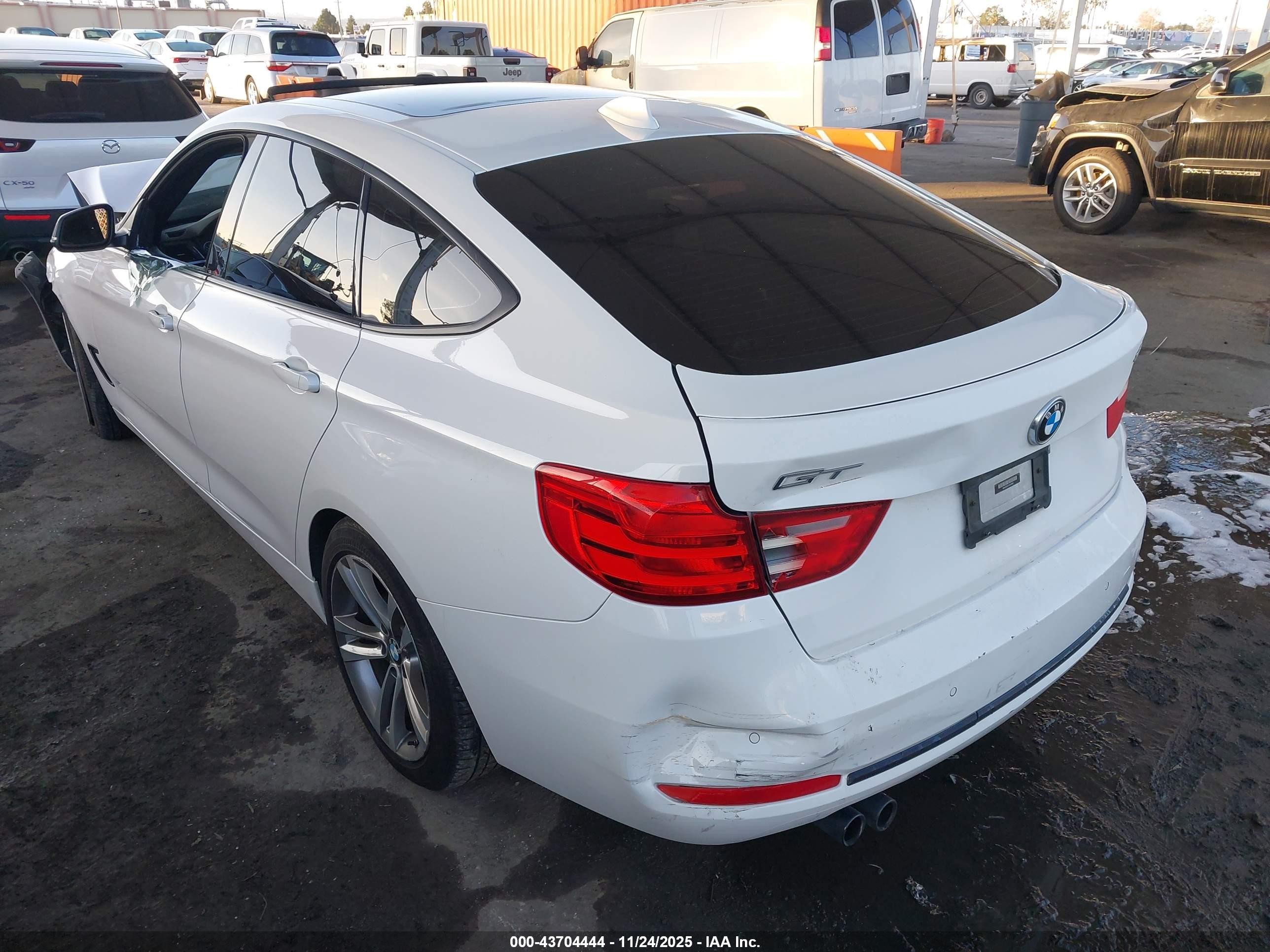 2015 Bmw 328i Gran Turismo Xdrive White vin: WBA3X5C57FD559962
