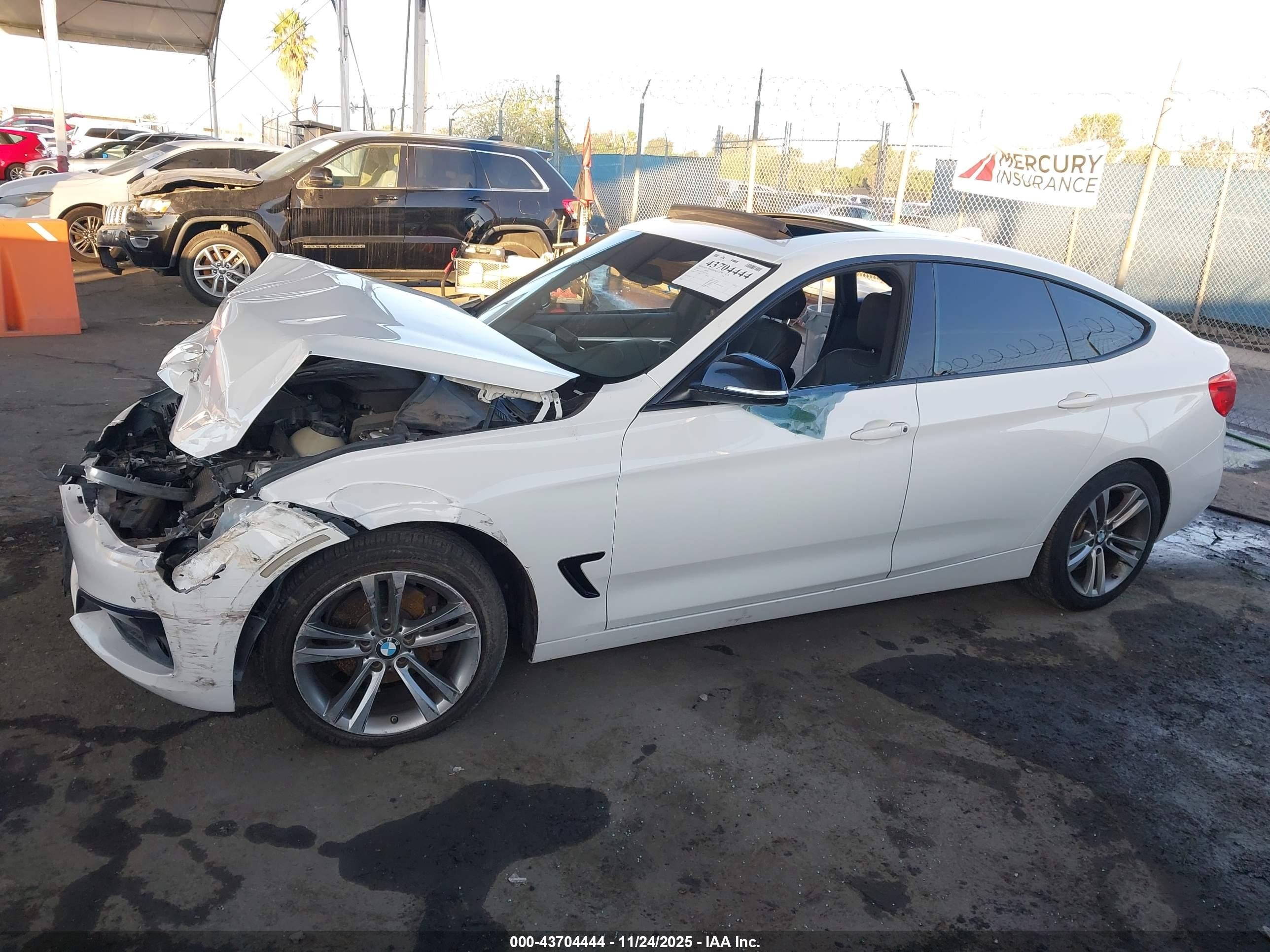 2015 Bmw 328i Gran Turismo Xdrive White vin: WBA3X5C57FD559962