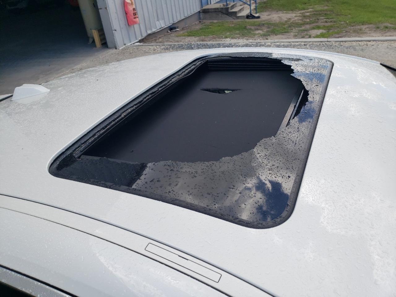 2025 Bmw 430i White vin: WBA43DA08SCT01175 Damage: Headlining, Cut, 7 to 8 inches