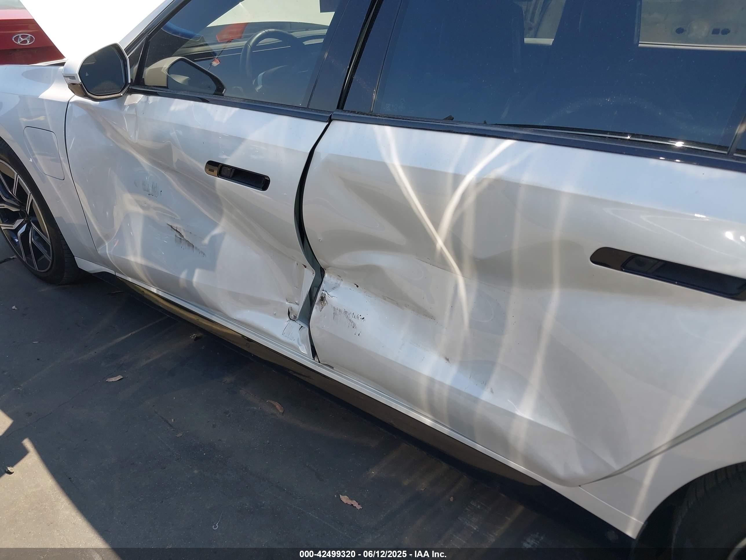 2024 Bmw 750e Xdrive White vin: WBA43EH07RCP32323